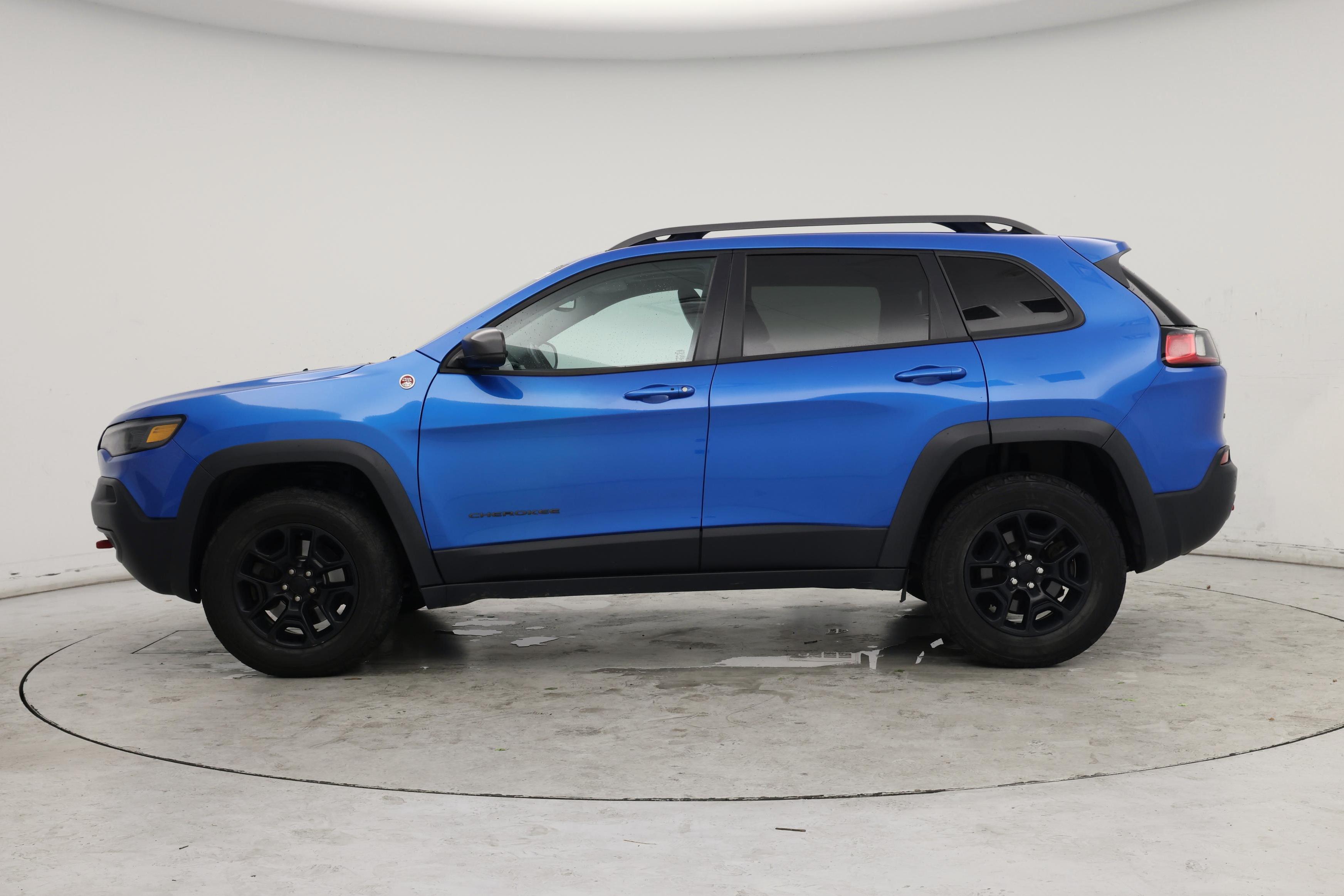 Thumbnail: 2020 Jeep Cherokee - 3
