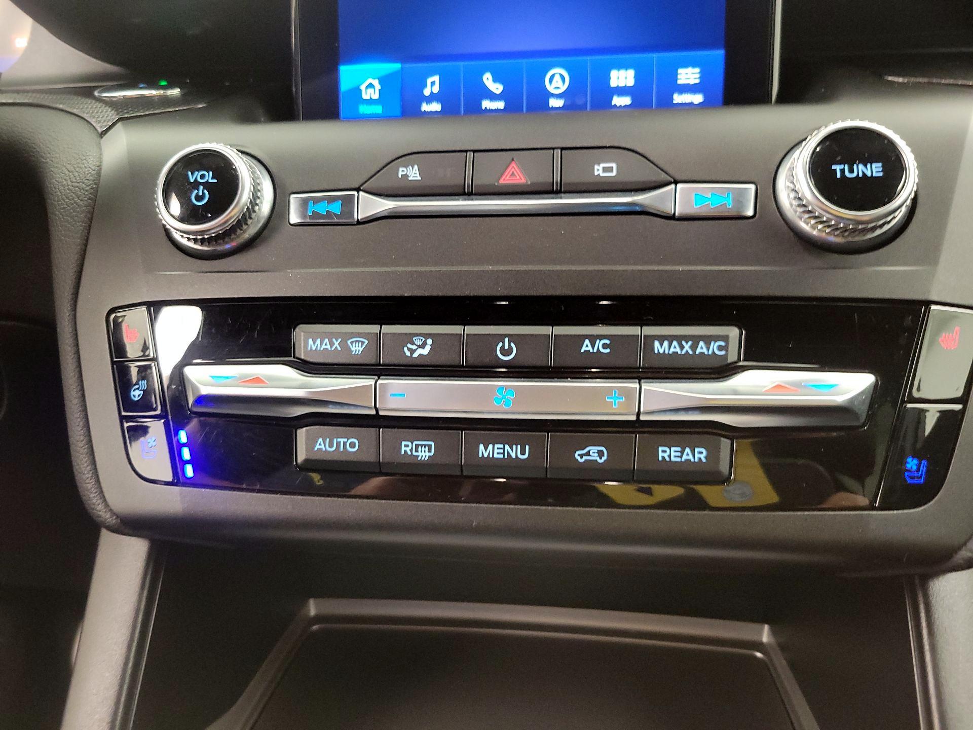 Thumbnail: 2020 Ford Explorer - 17