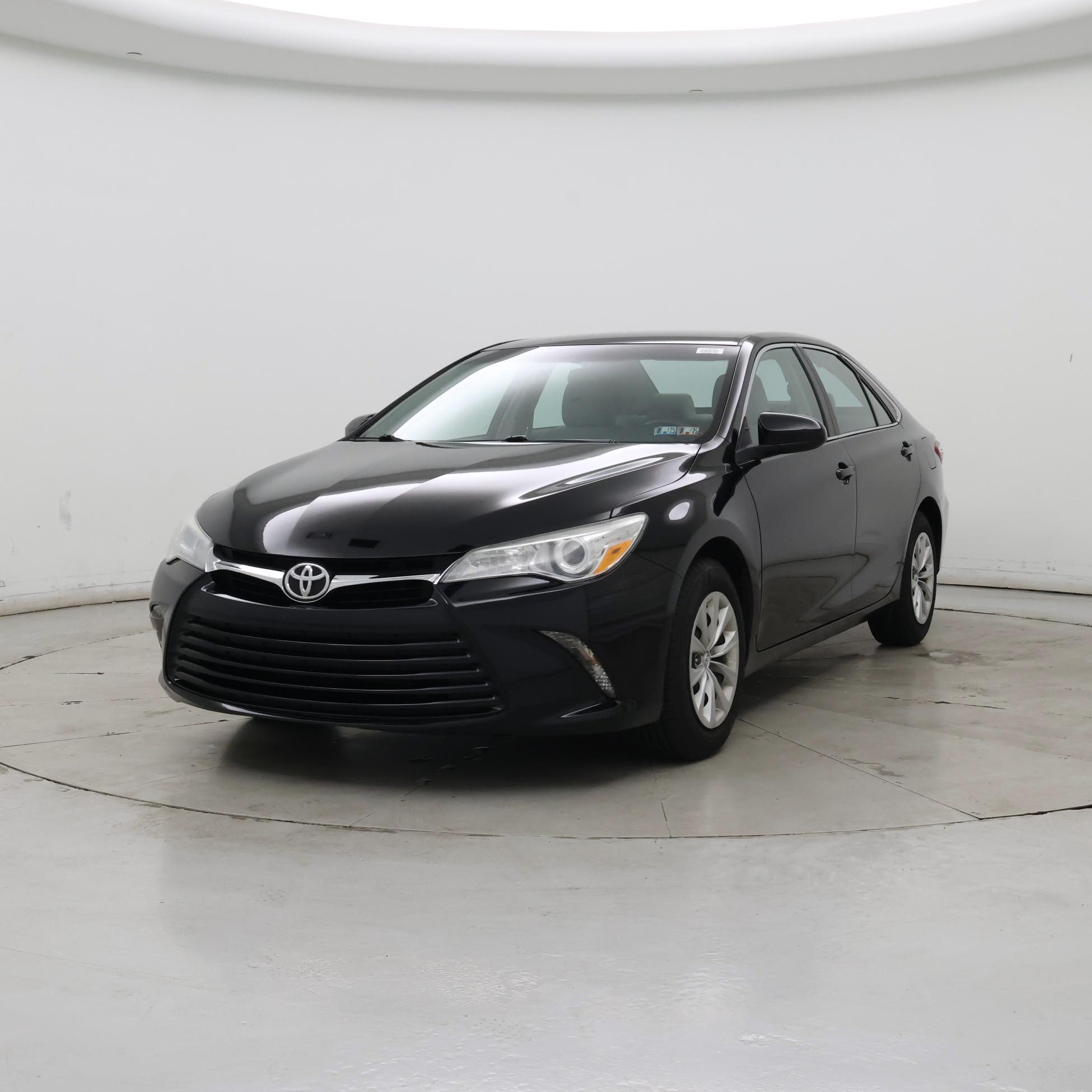 Thumbnail: 2015 Toyota Camry - 4