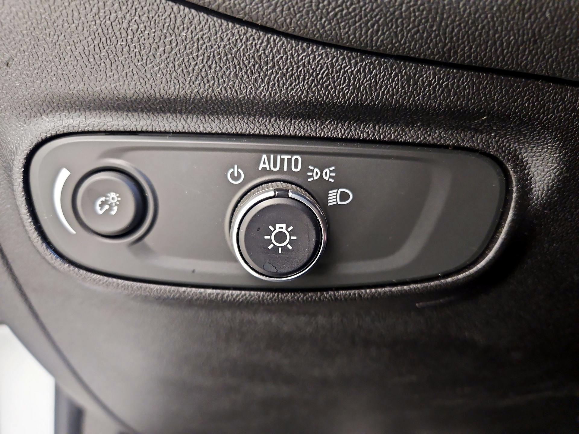 Thumbnail: 2019 Chevrolet Equinox - 14