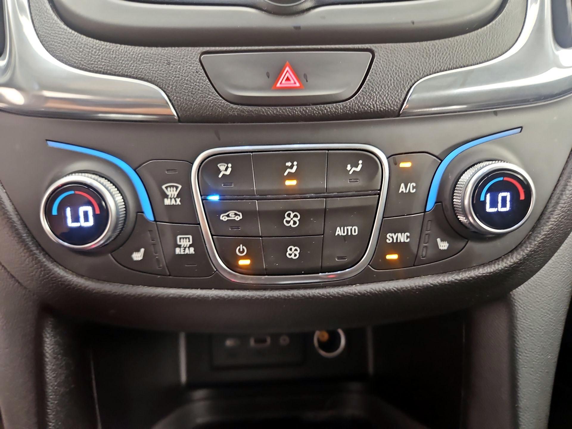 Thumbnail: 2019 Chevrolet Equinox - 17