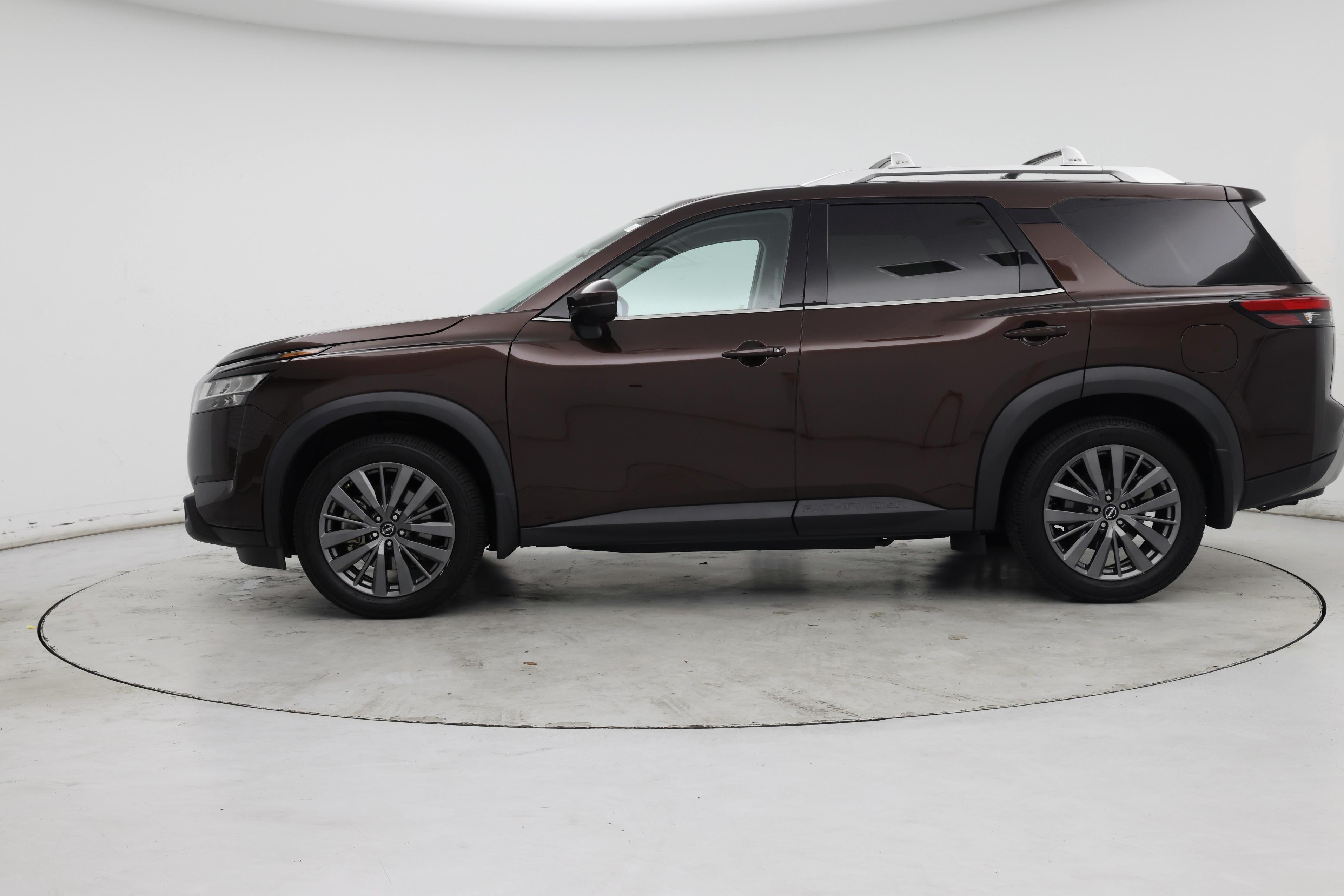Thumbnail: 2022 Nissan Pathfinder - 3