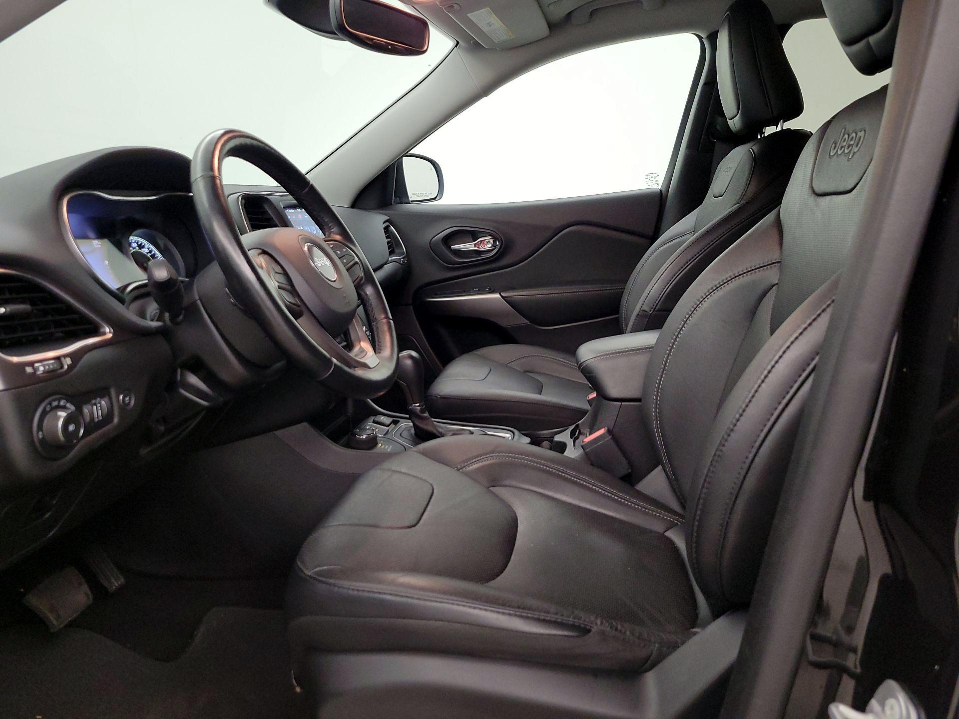 Thumbnail: 2021 Jeep Cherokee - 11