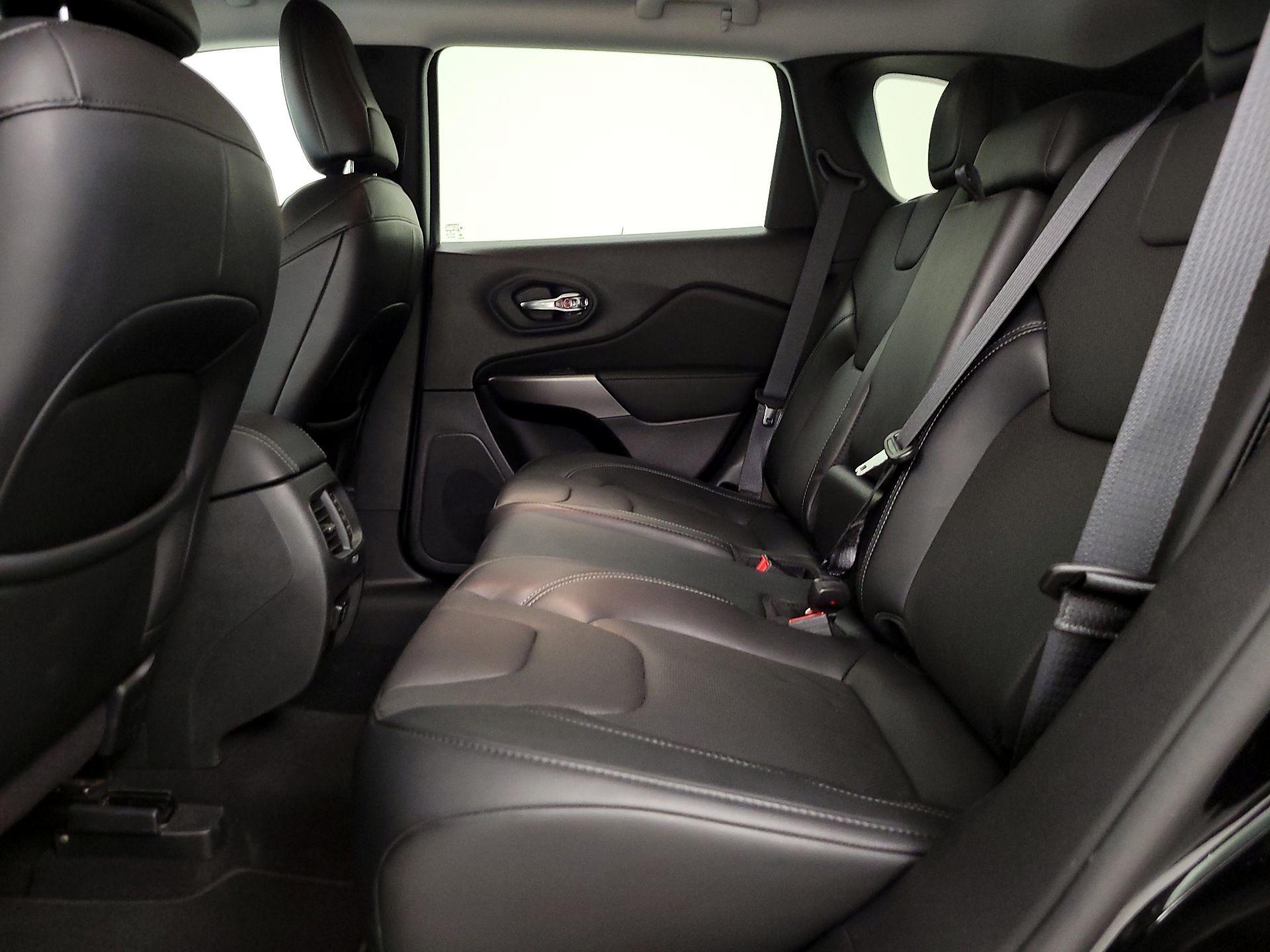 Thumbnail: 2021 Jeep Cherokee - 19