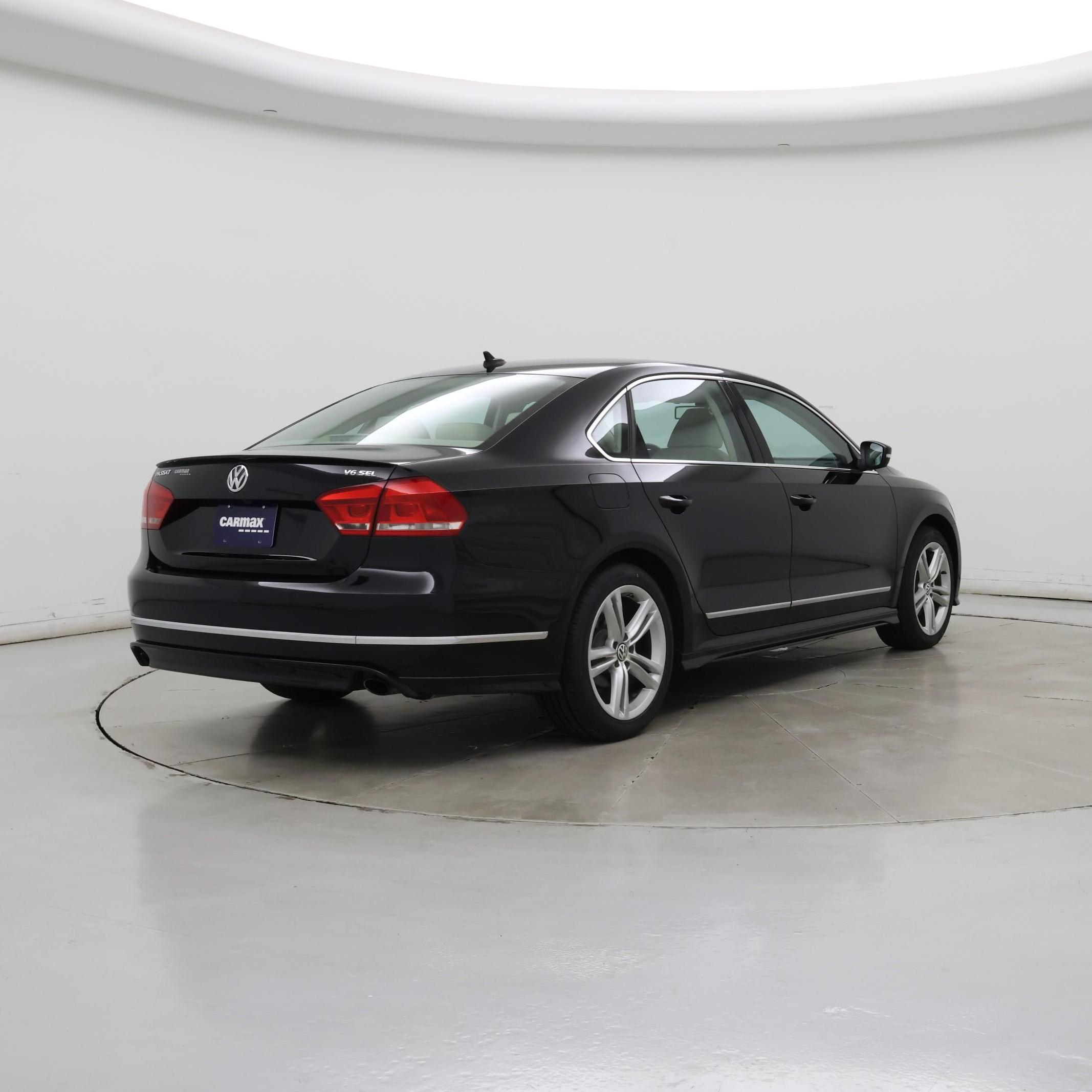 Thumbnail: 2015 Volkswagen Passat - 8