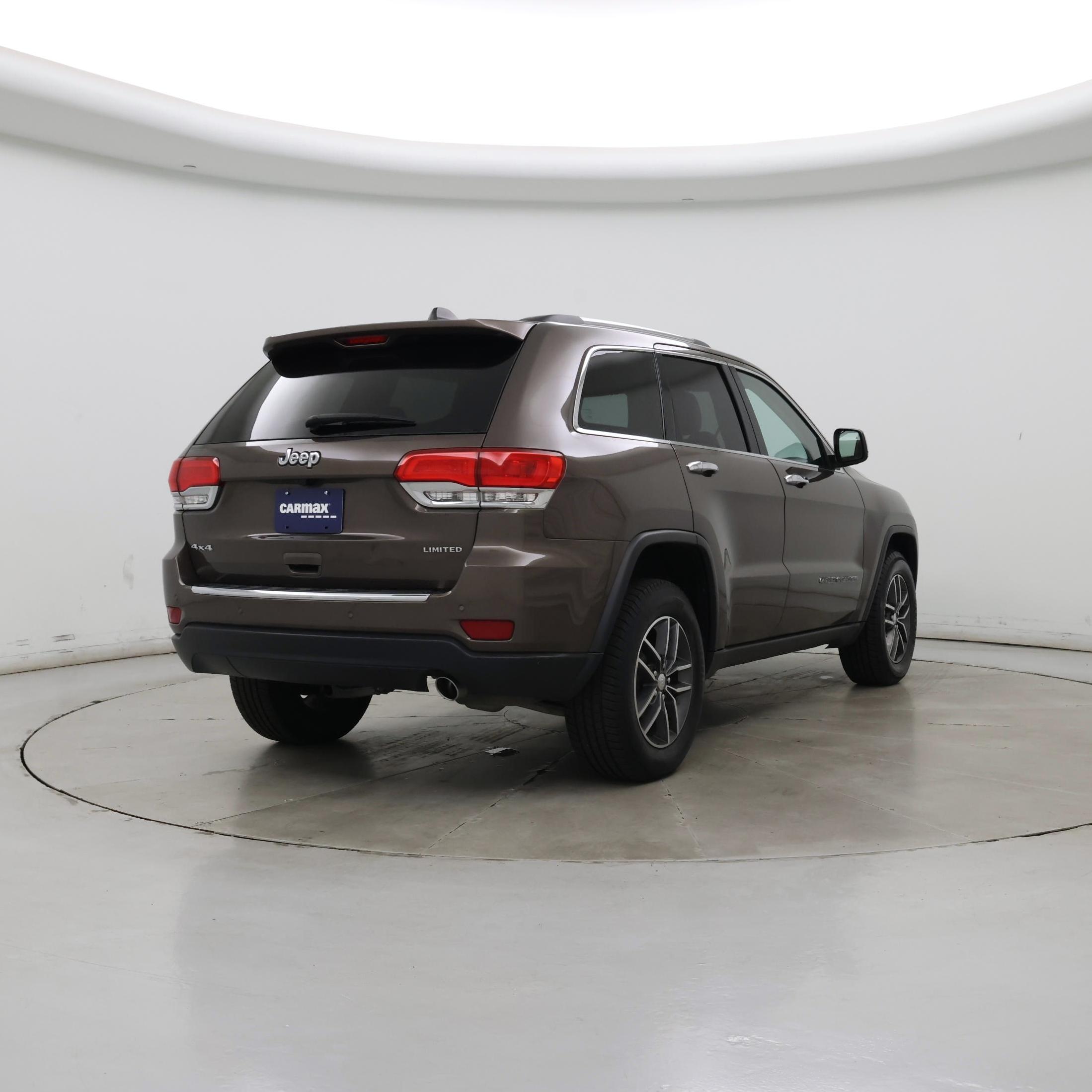 Thumbnail: 2017 Jeep Grand Cherokee - 8