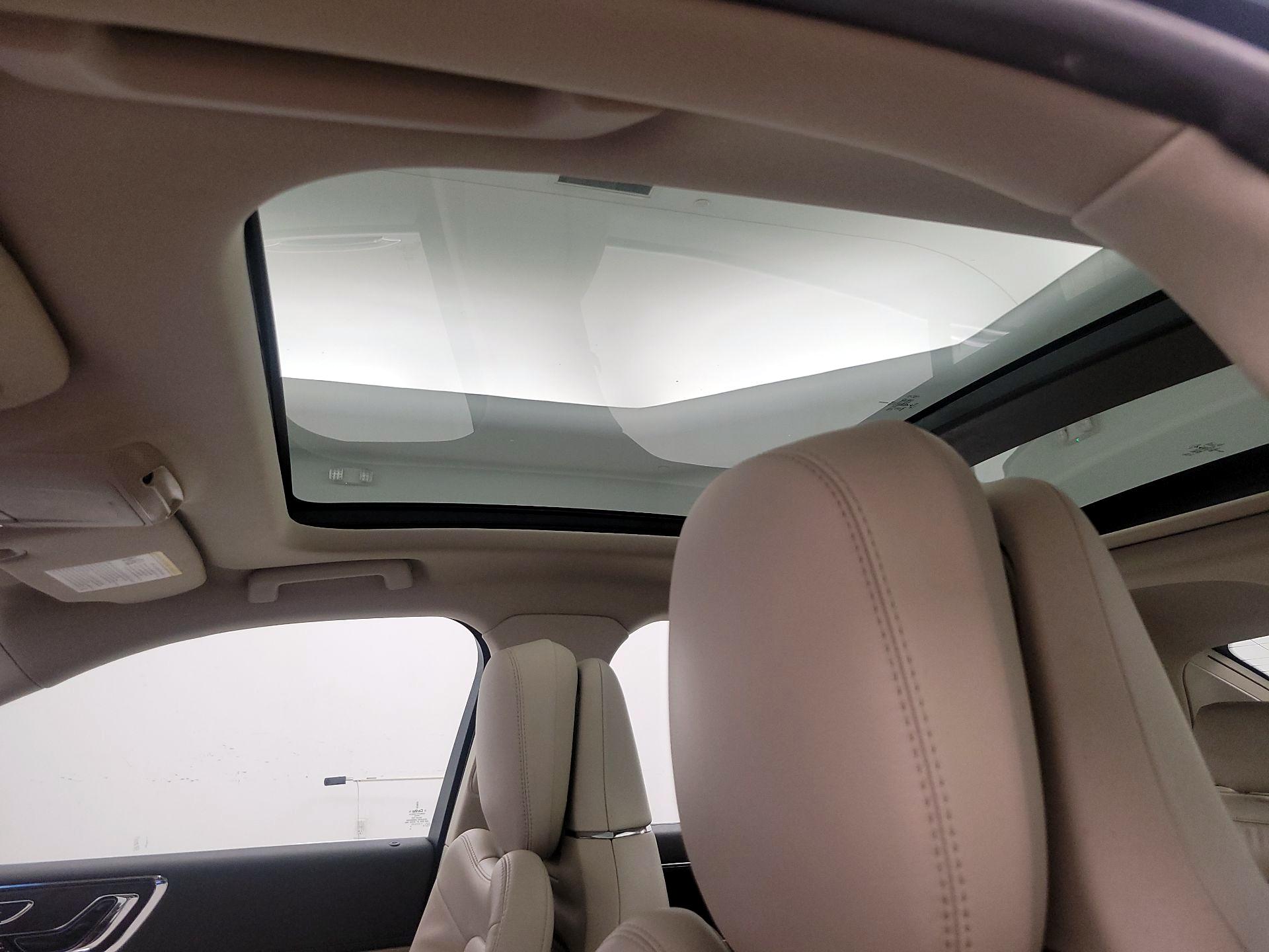 Thumbnail: 2020 Lincoln Continental - 20