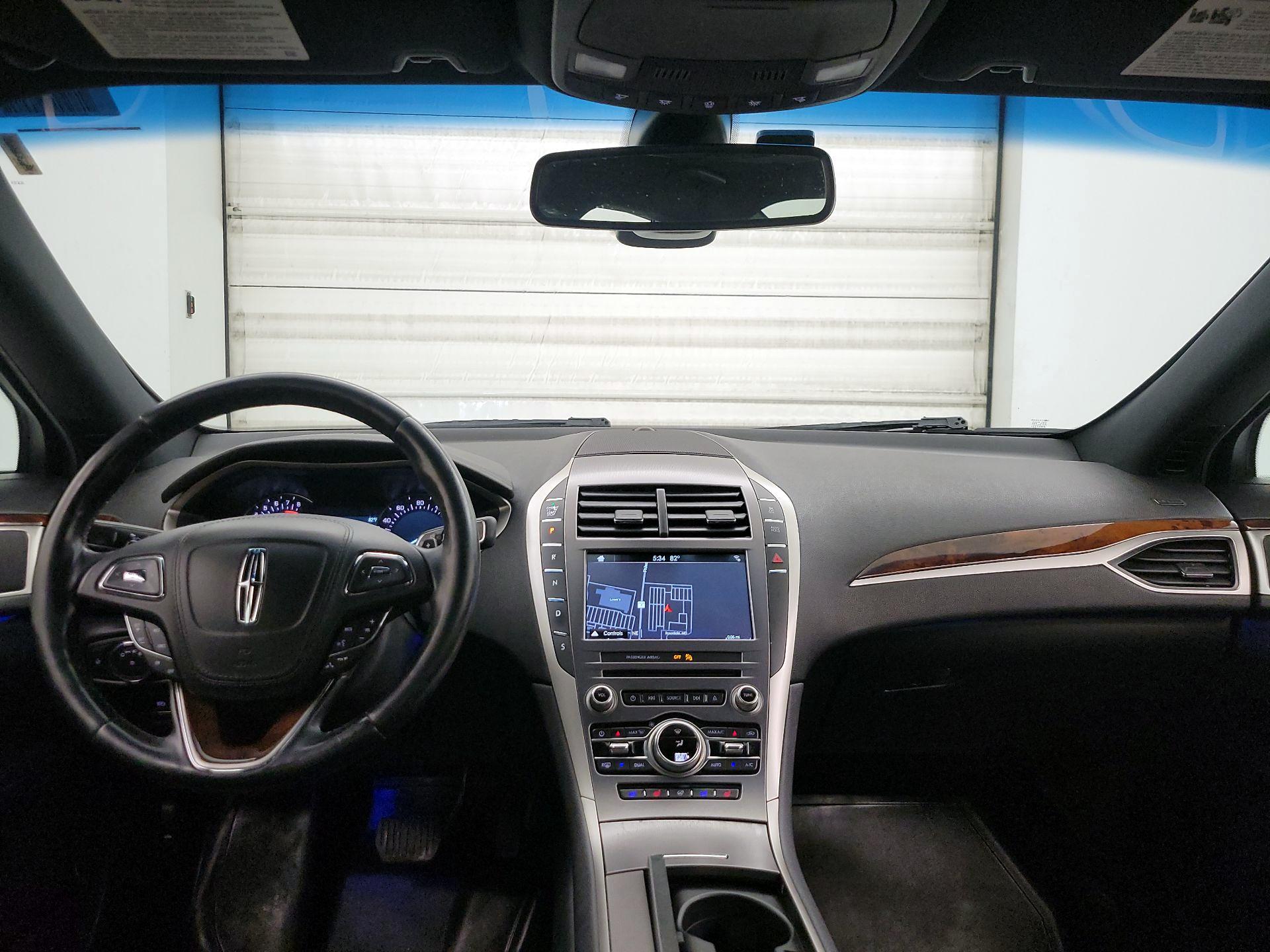 Thumbnail: 2017 Lincoln MKZ - 9