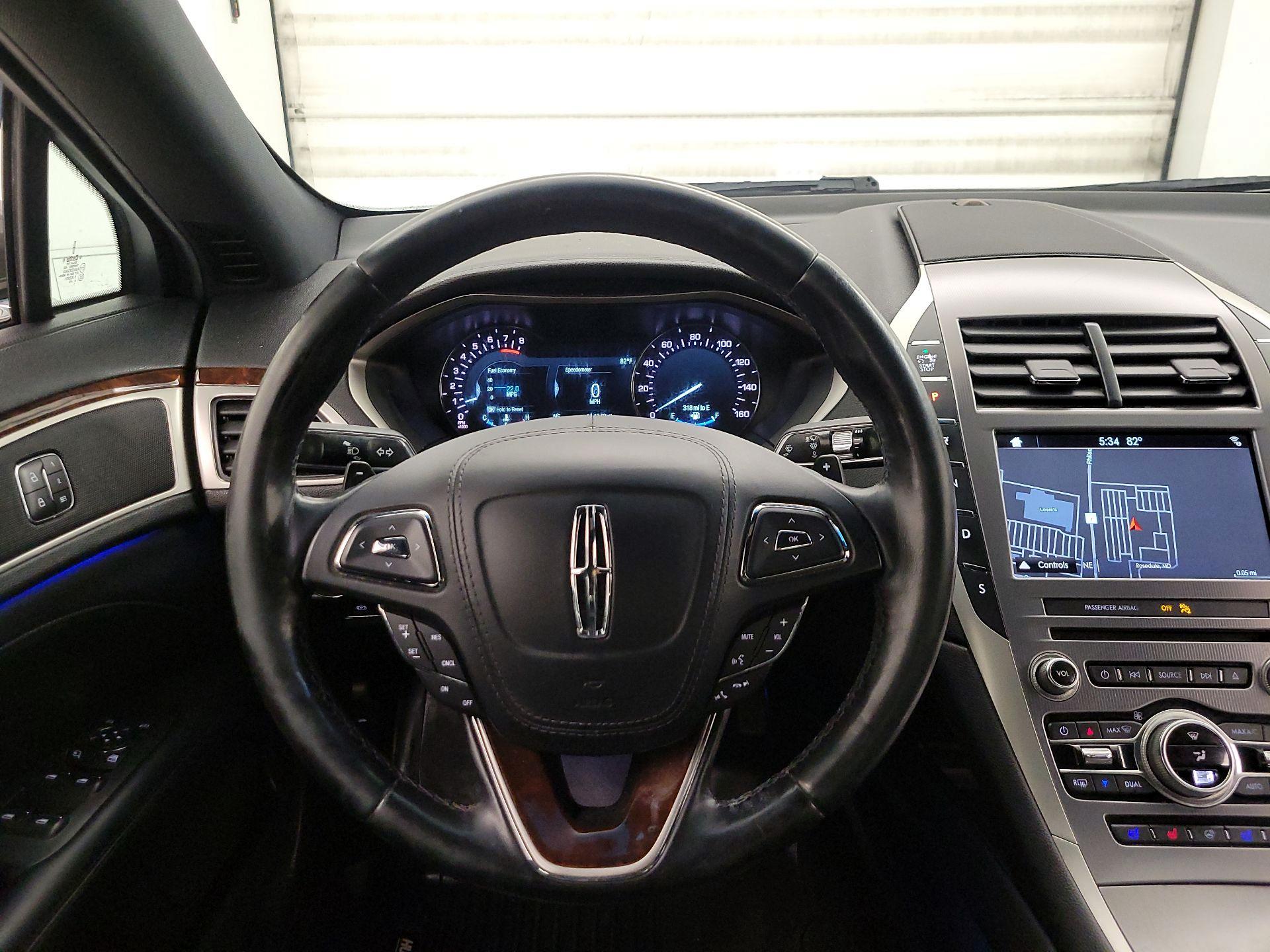 Thumbnail: 2017 Lincoln MKZ - 10