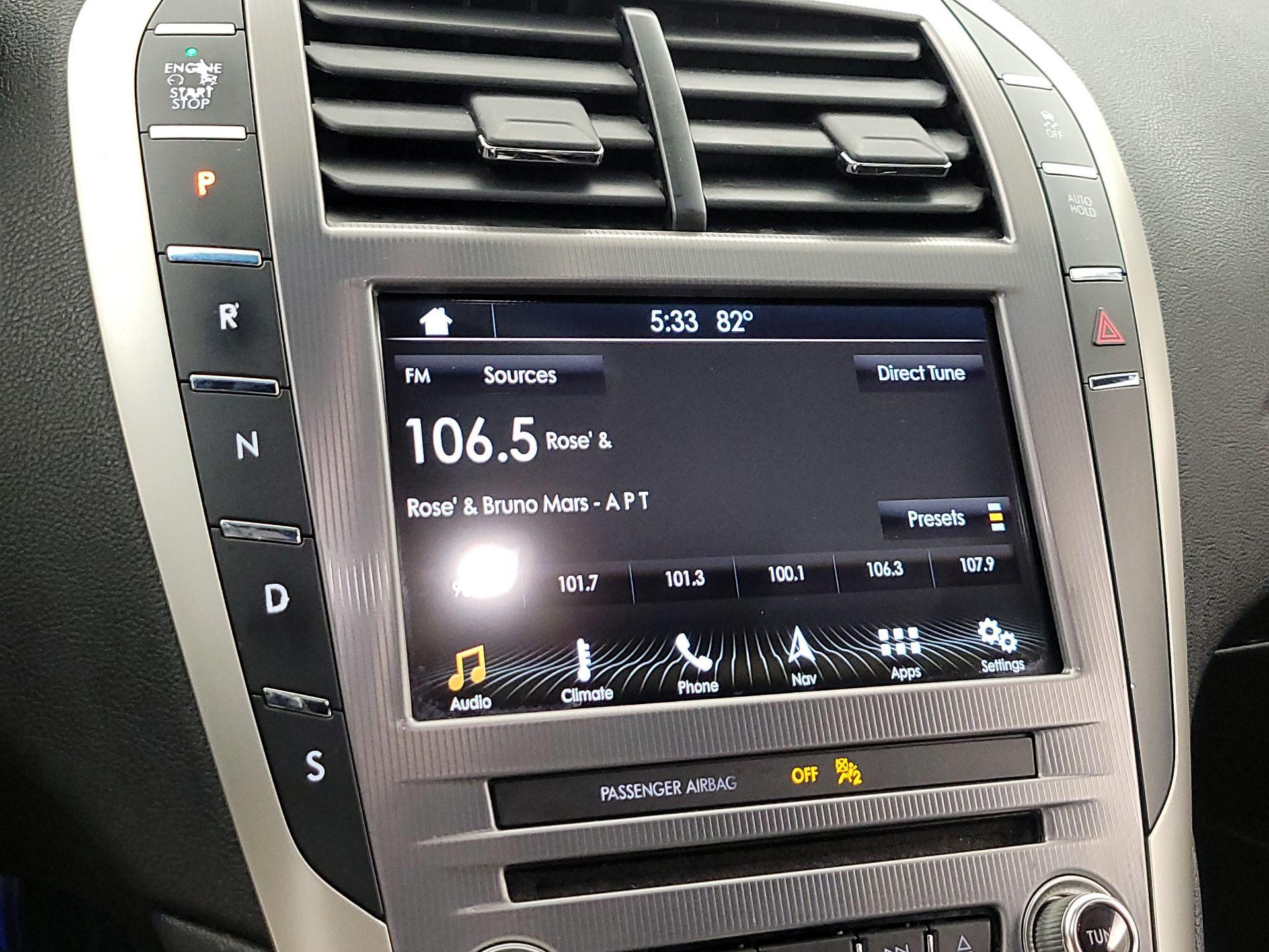 Thumbnail: 2017 Lincoln MKZ - 16