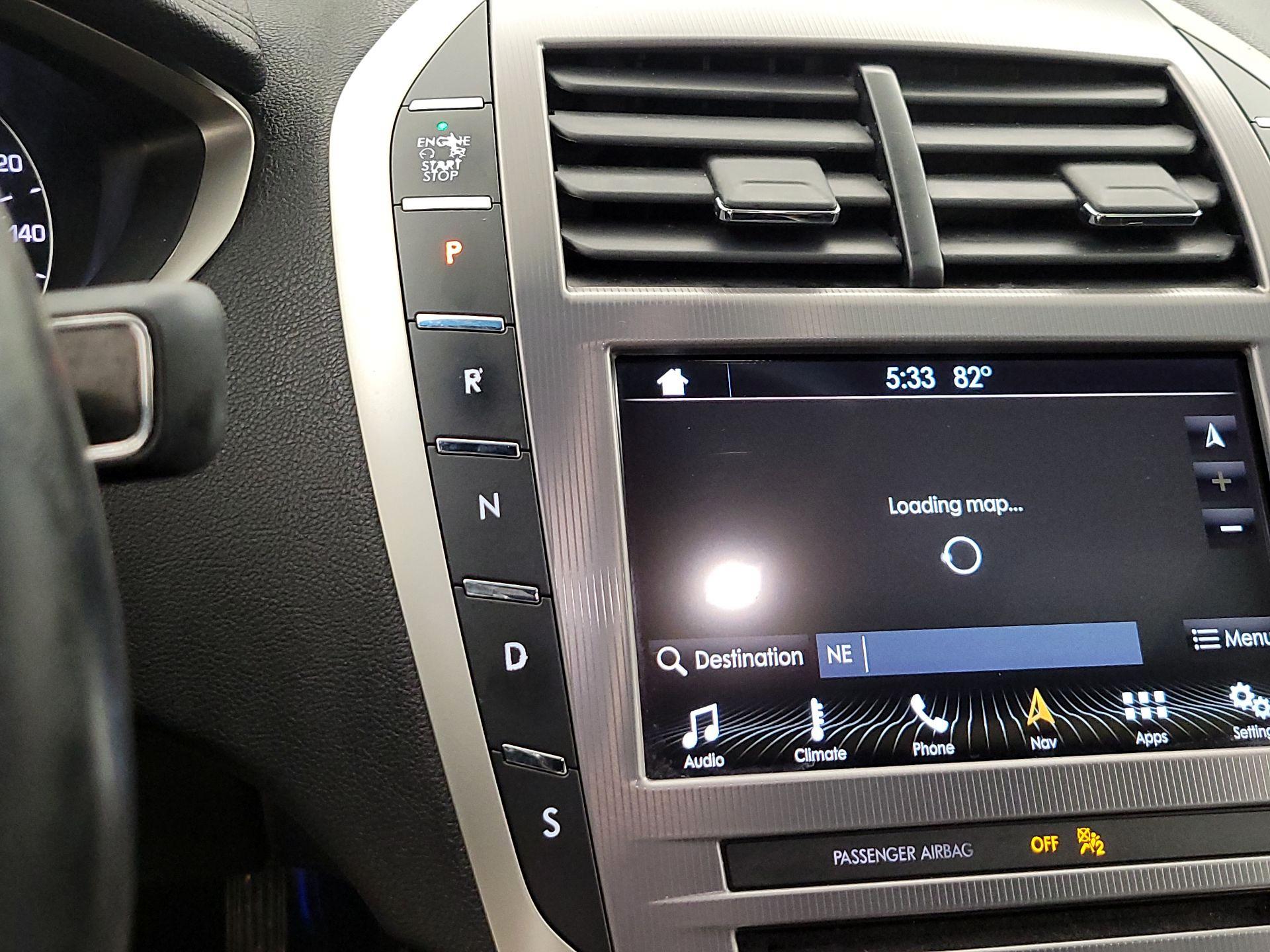Thumbnail: 2017 Lincoln MKZ - 18