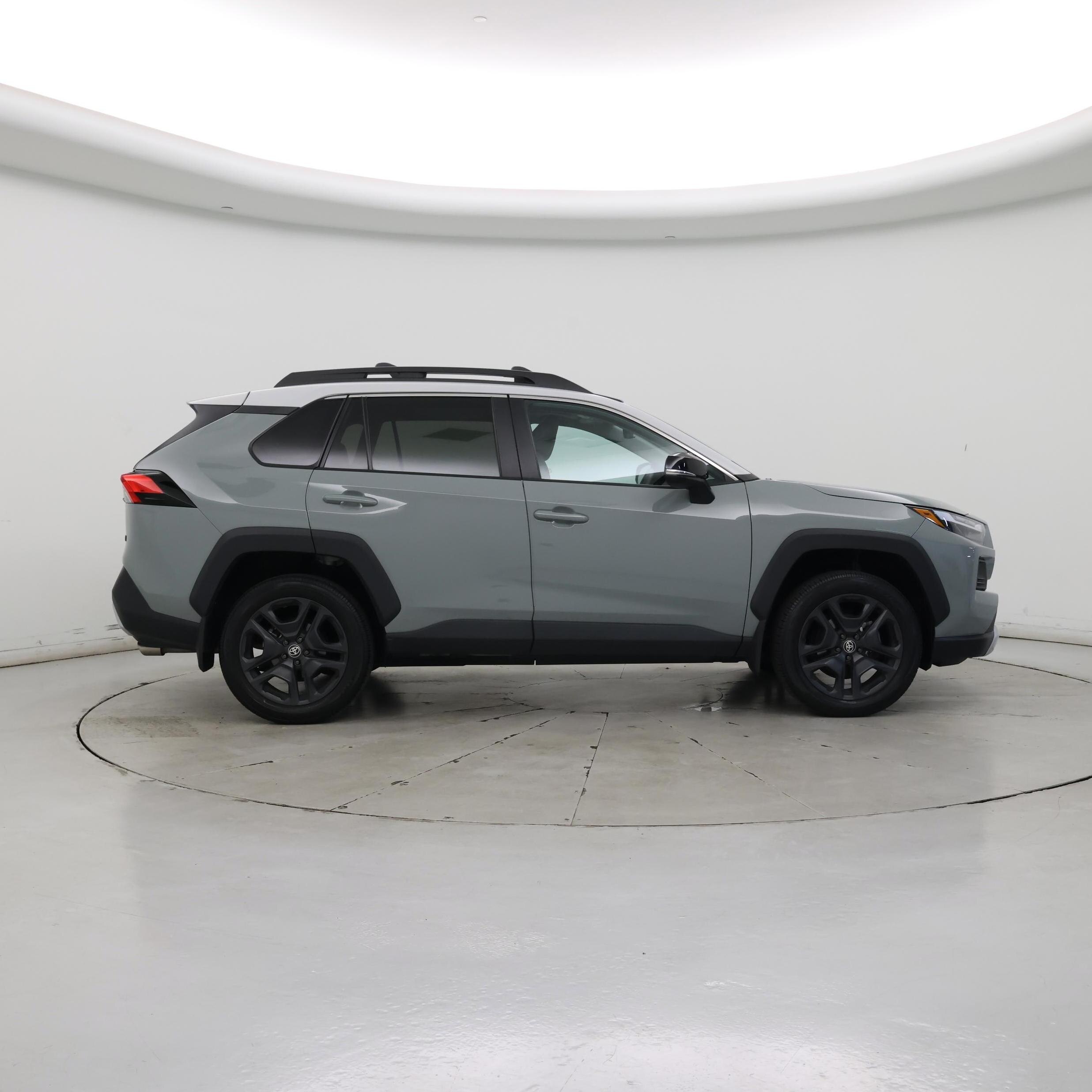 Thumbnail: 2022 Toyota RAV4 - 7