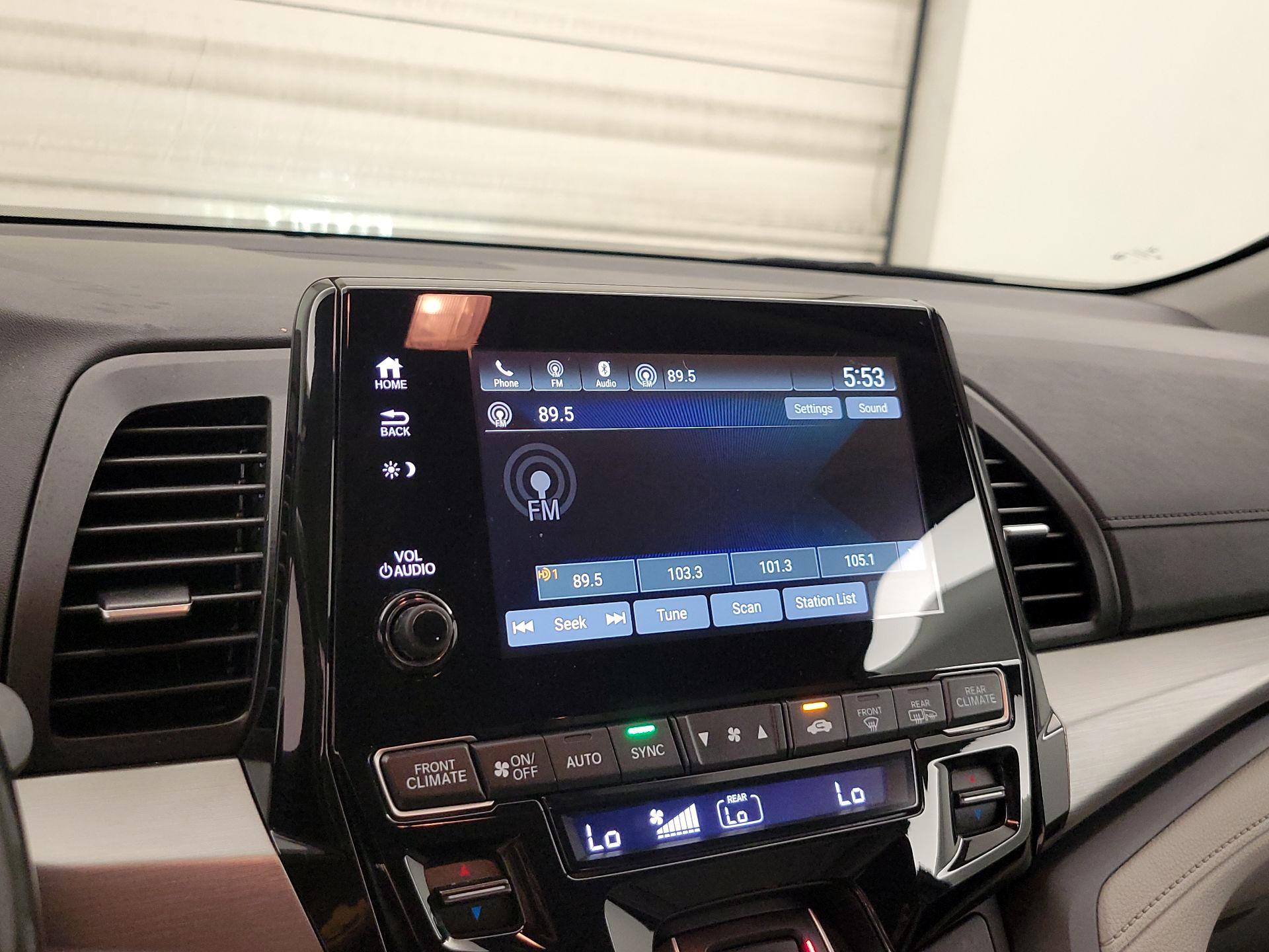 Thumbnail: 2018 Honda Odyssey - 15