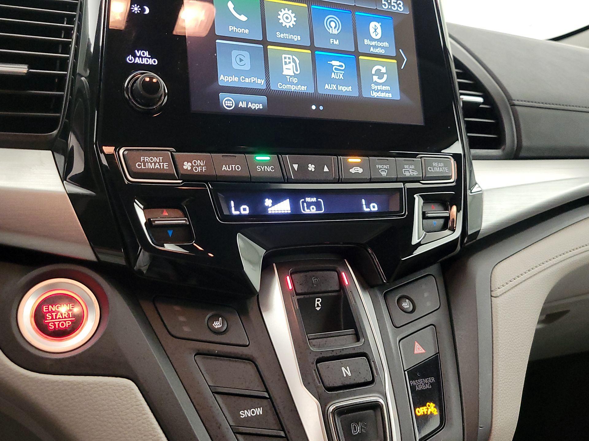Thumbnail: 2018 Honda Odyssey - 16
