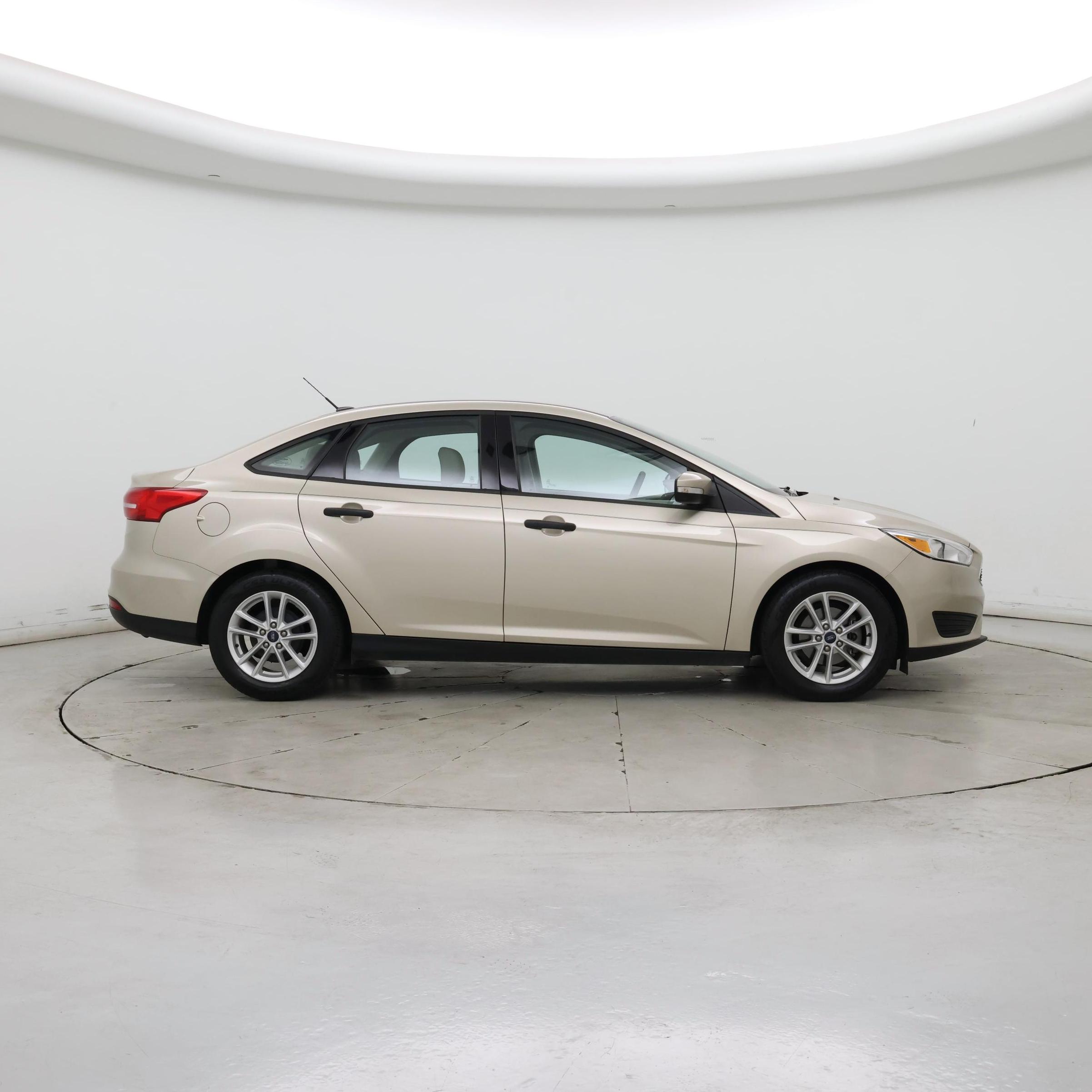 Thumbnail: 2017 Ford Focus - 7
