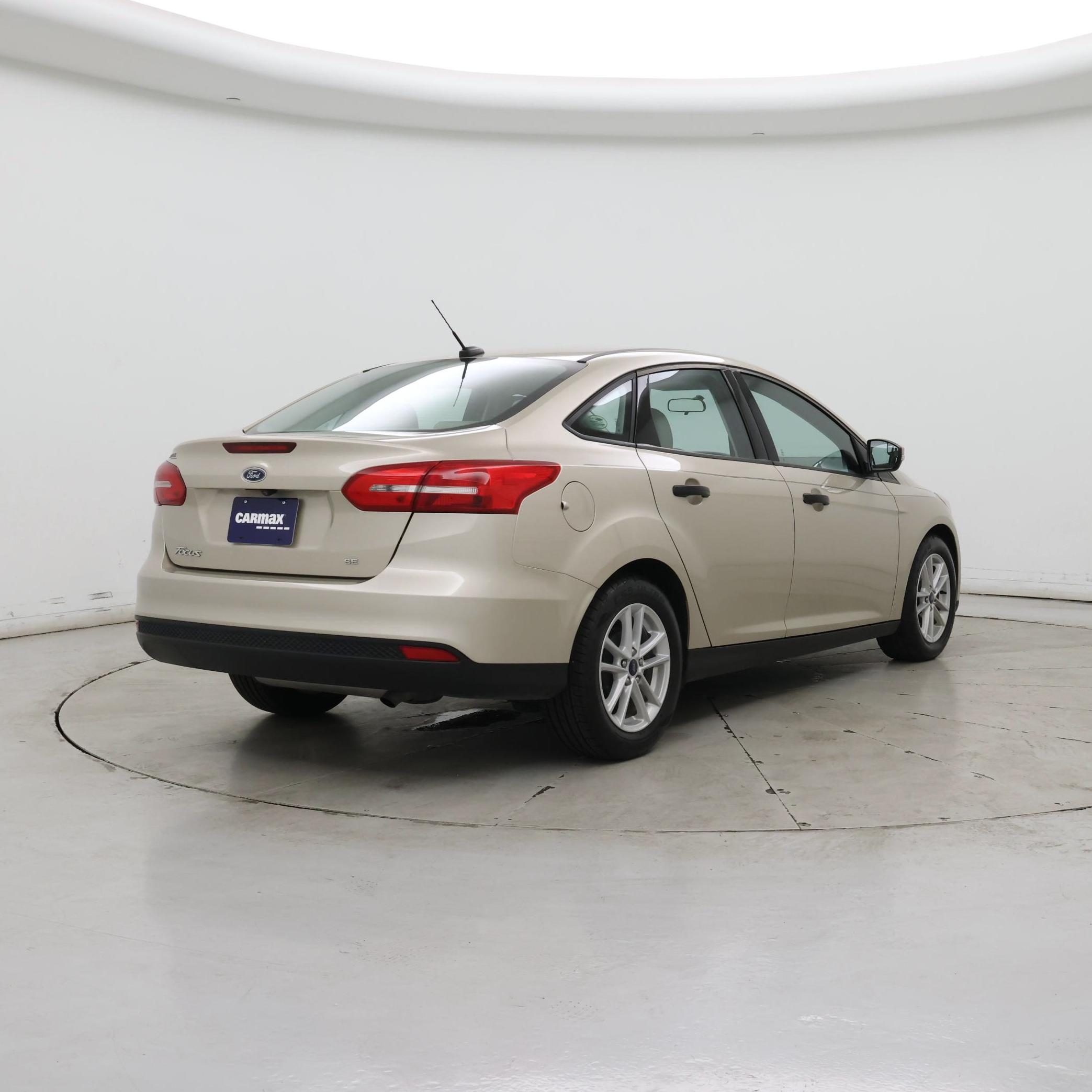 Thumbnail: 2017 Ford Focus - 8