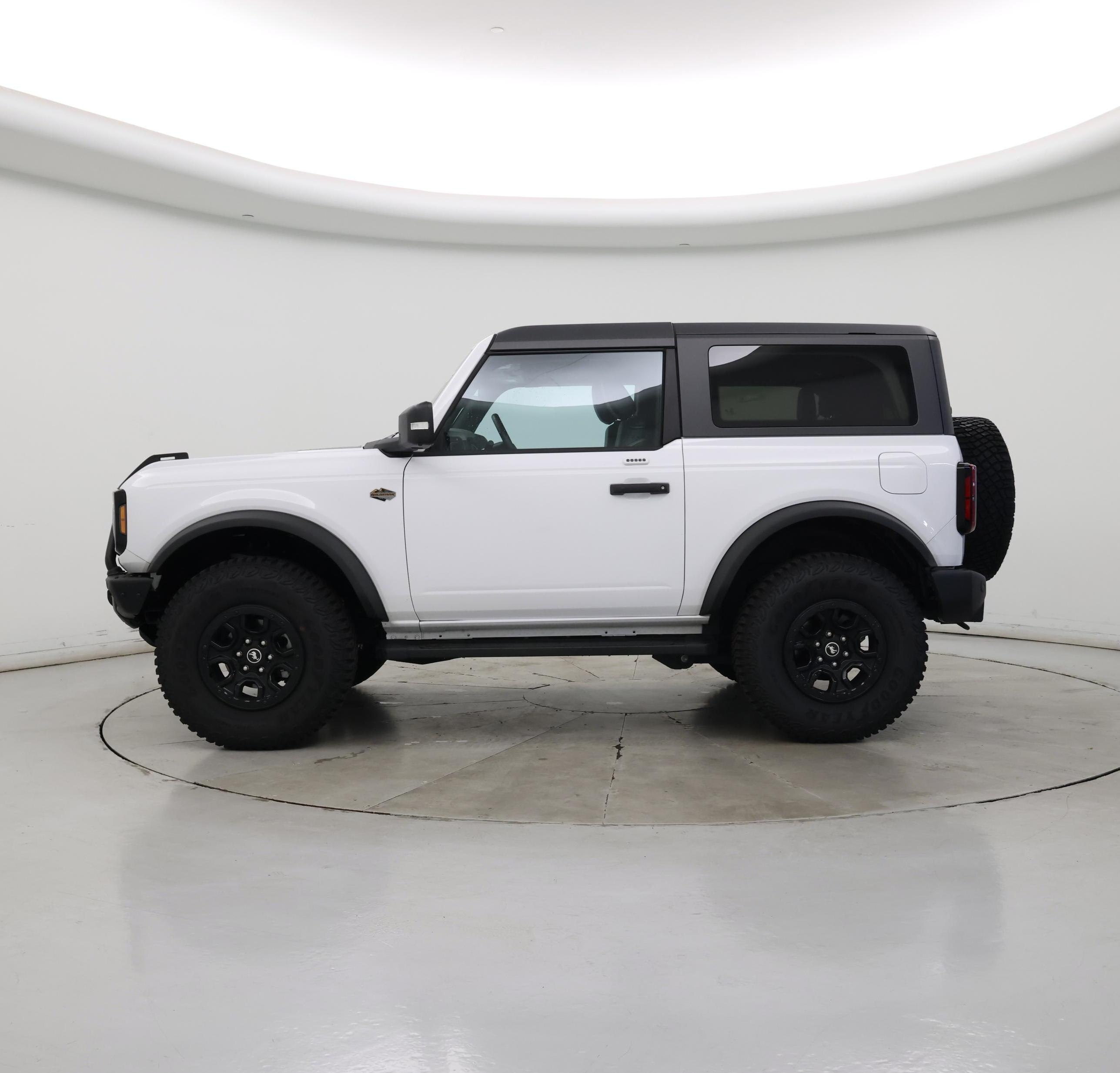 Thumbnail: 2023 Ford Bronco - 3