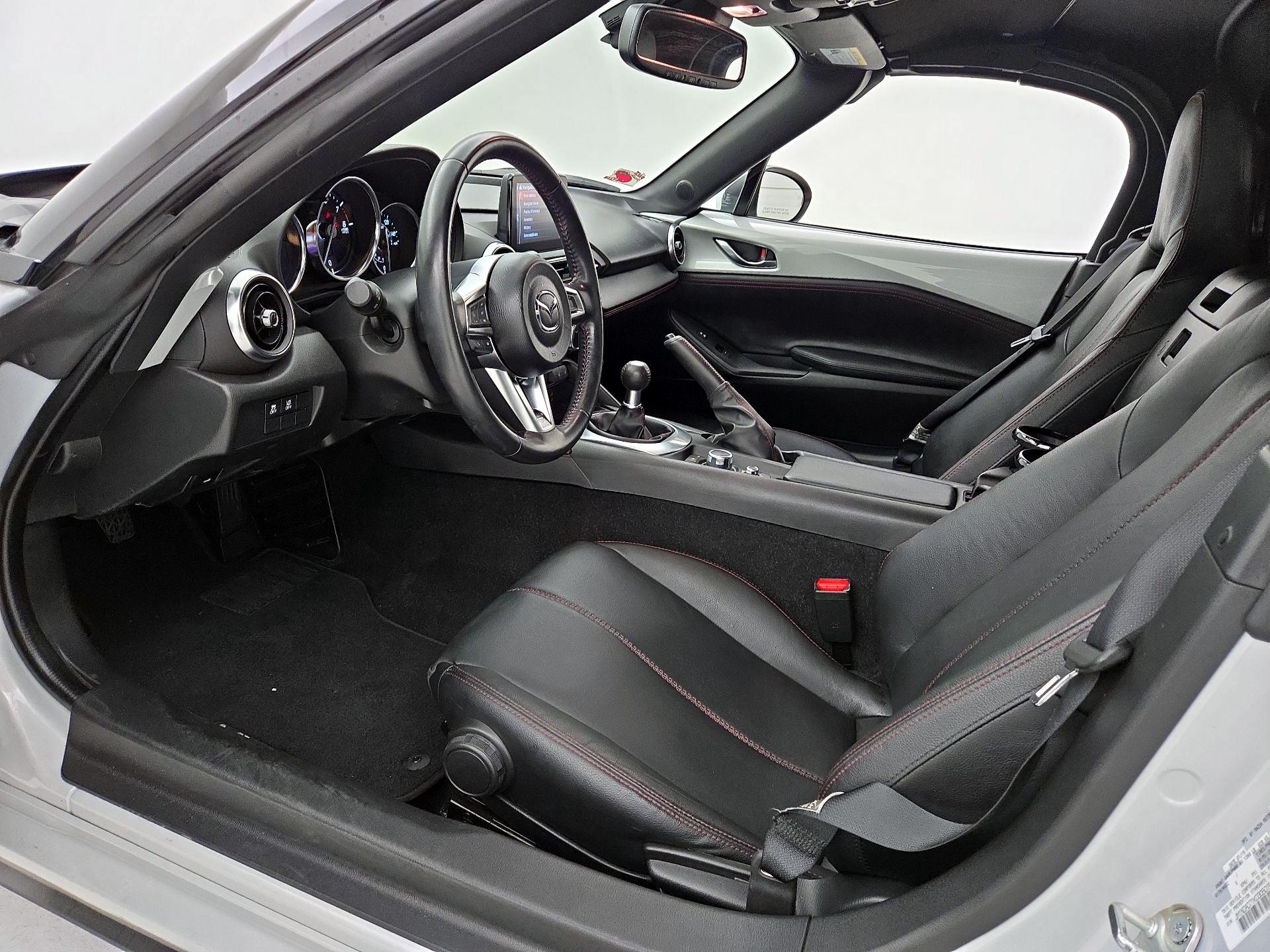 Thumbnail: 2019 Mazda MX-5 Miata - 11