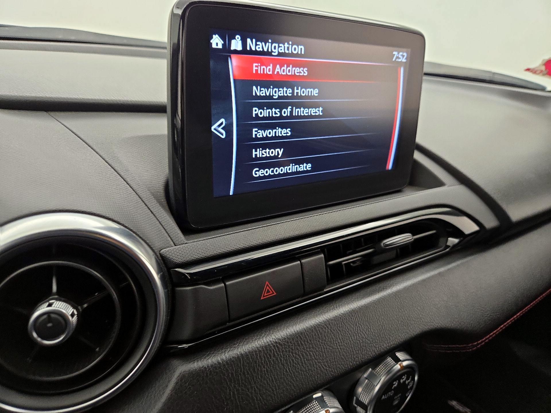 Thumbnail: 2019 Mazda MX-5 Miata - 15