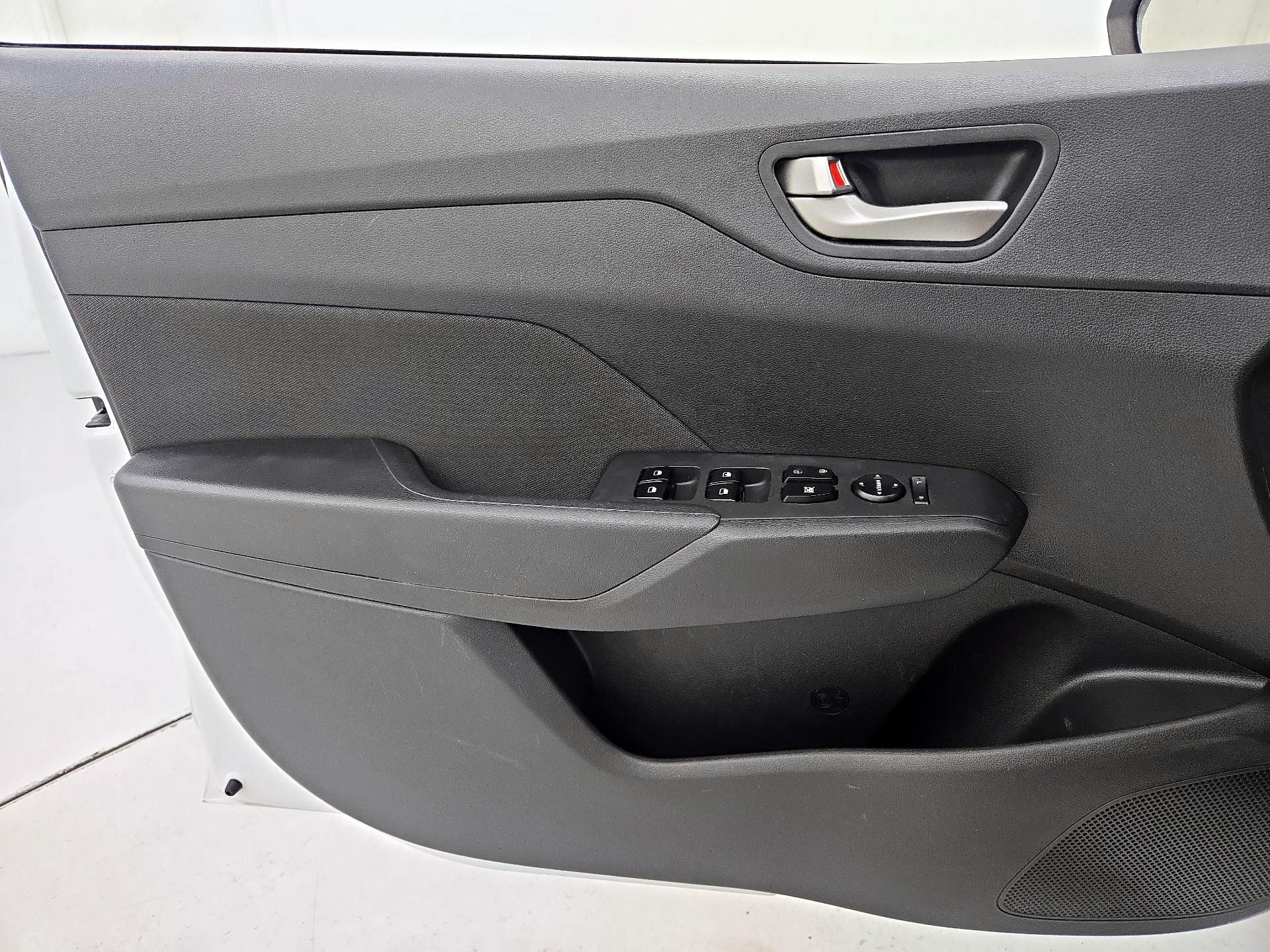 Thumbnail: 2020 Hyundai Accent - 12