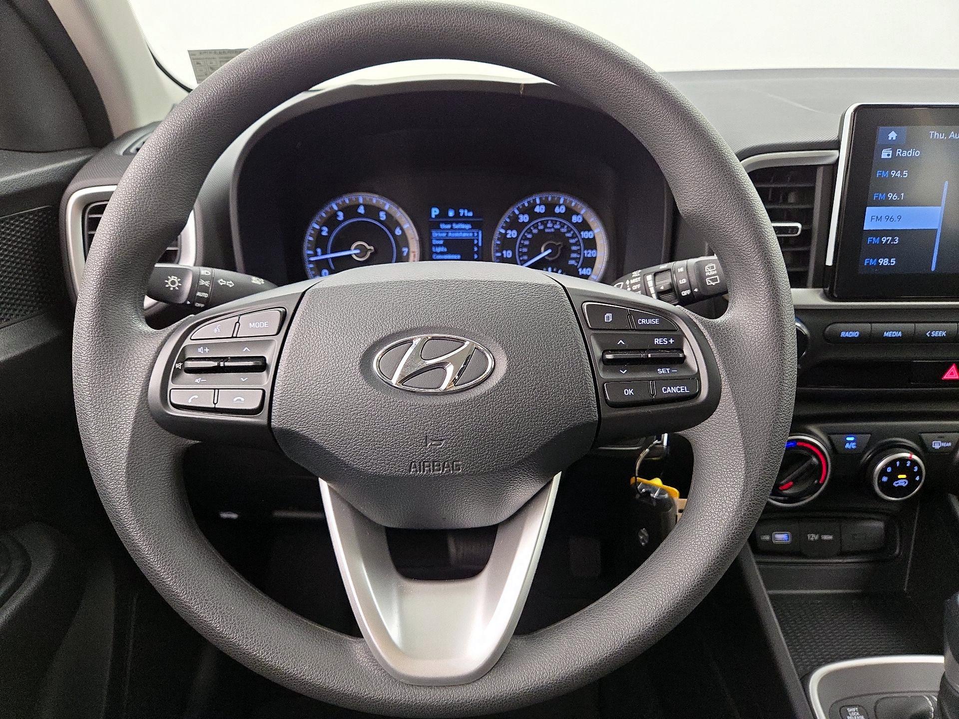 Thumbnail: 2022 Hyundai Venue - 10