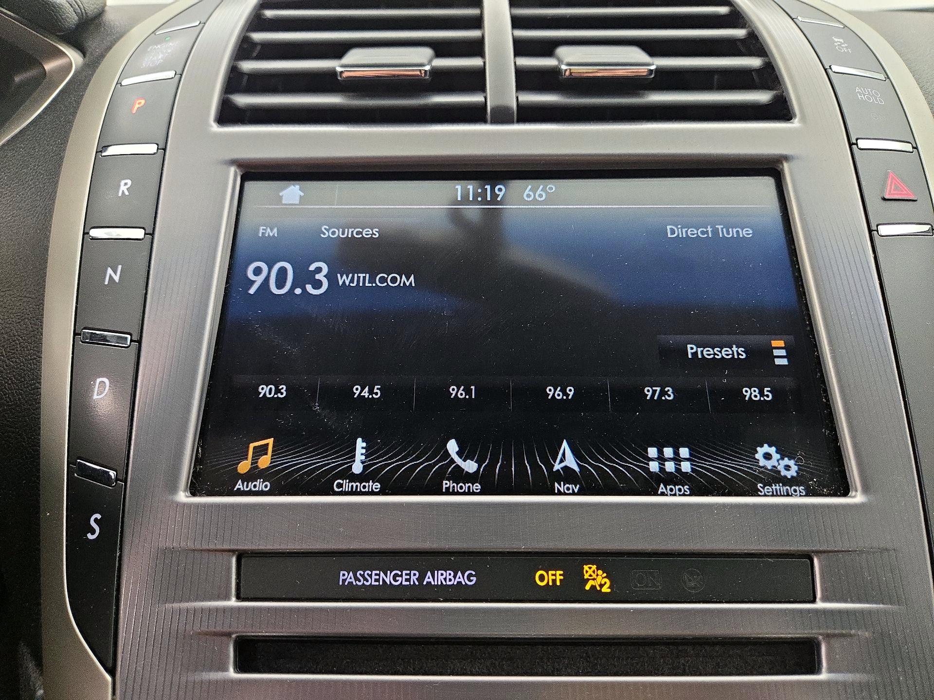 Thumbnail: 2017 Lincoln MKZ - 16