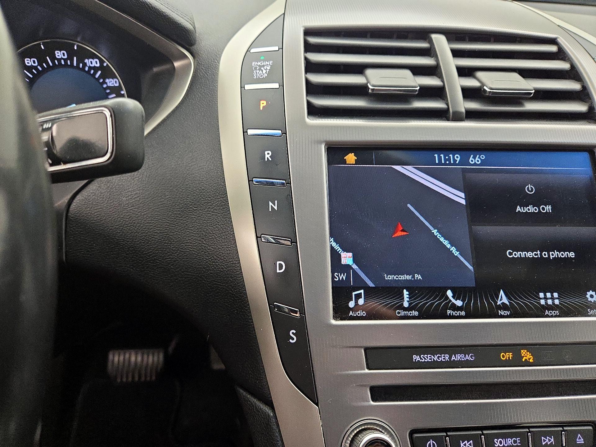 Thumbnail: 2017 Lincoln MKZ - 18