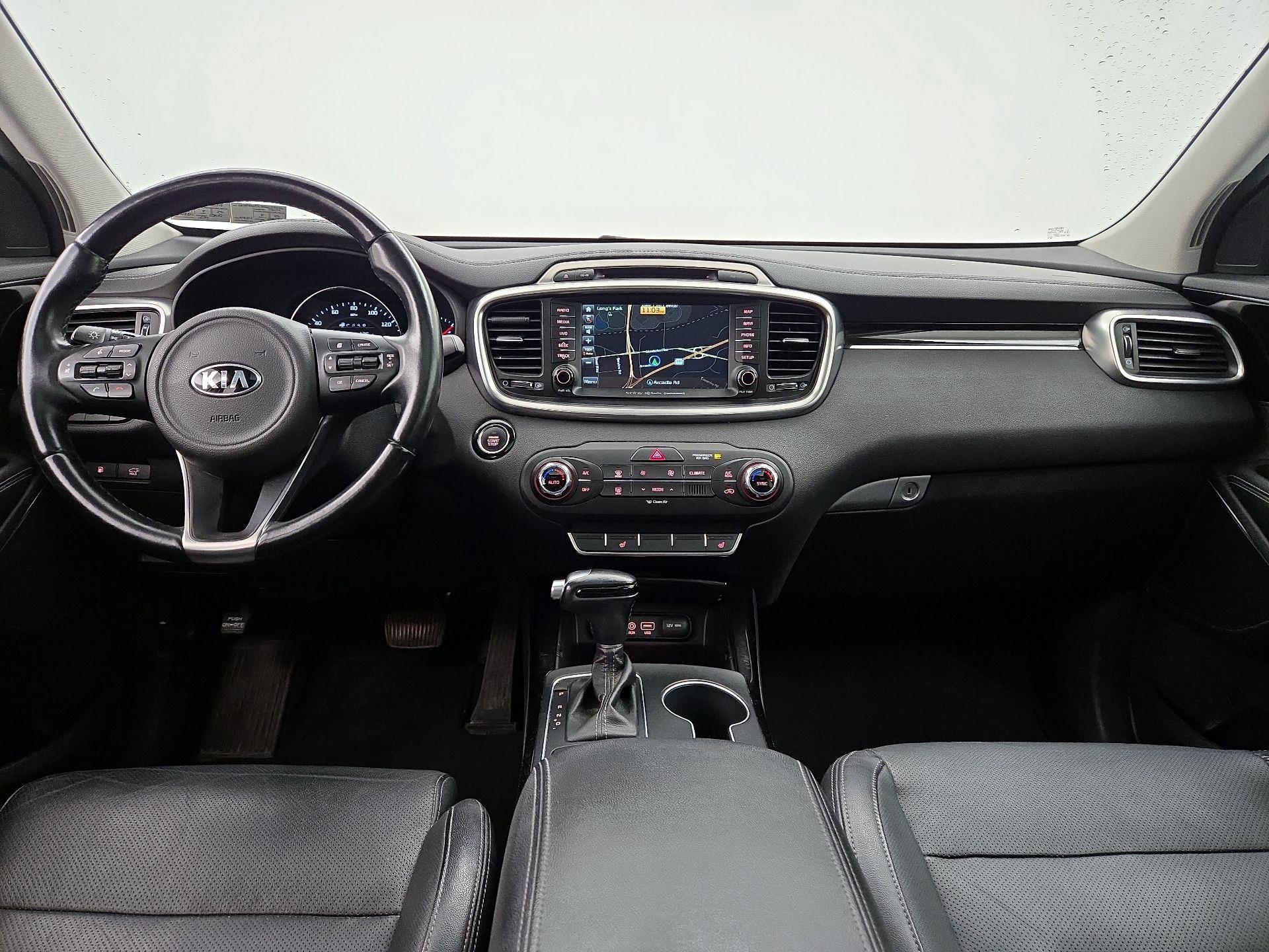 Thumbnail: 2016 Kia Sorento - 9