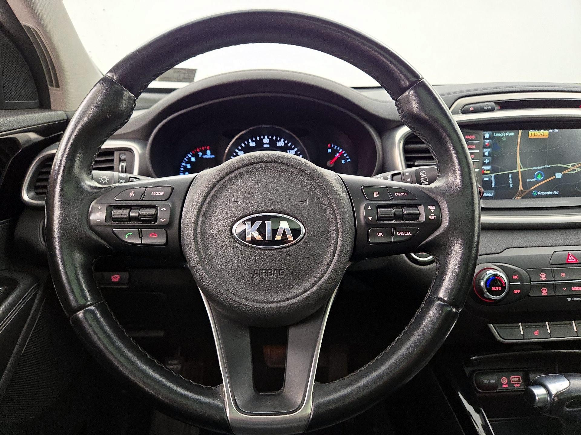Thumbnail: 2016 Kia Sorento - 10