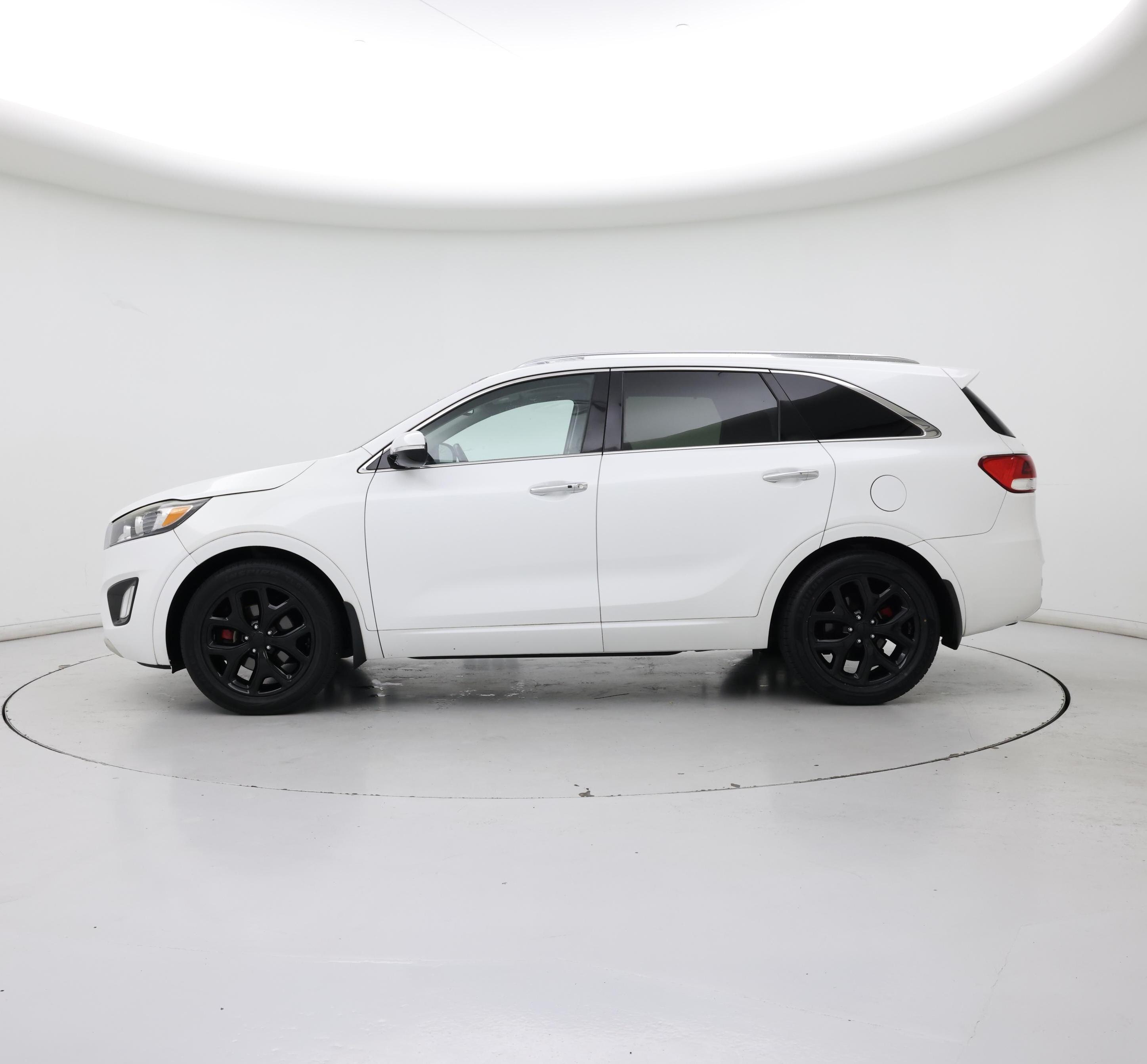 Thumbnail: 2016 Kia Sorento - 3