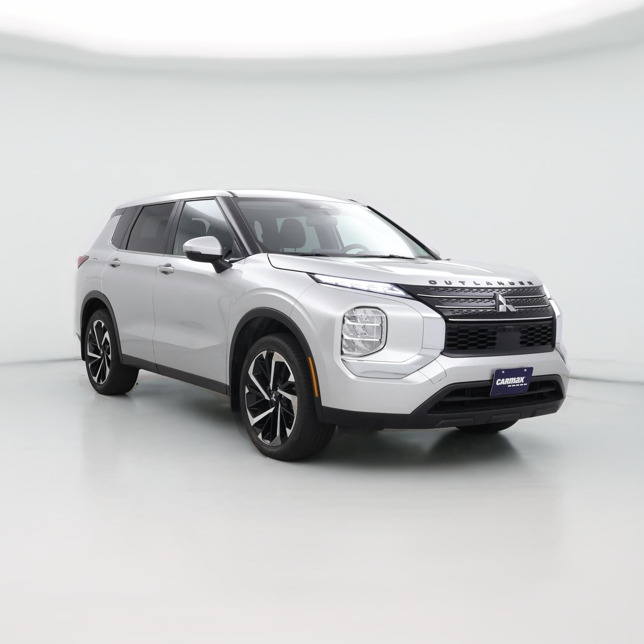 Thumbnail: 2022 Mitsubishi Outlander - 1