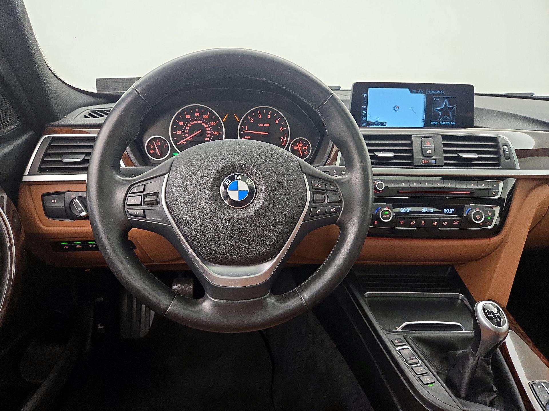 Thumbnail: 2017 BMW 3 Series - 10
