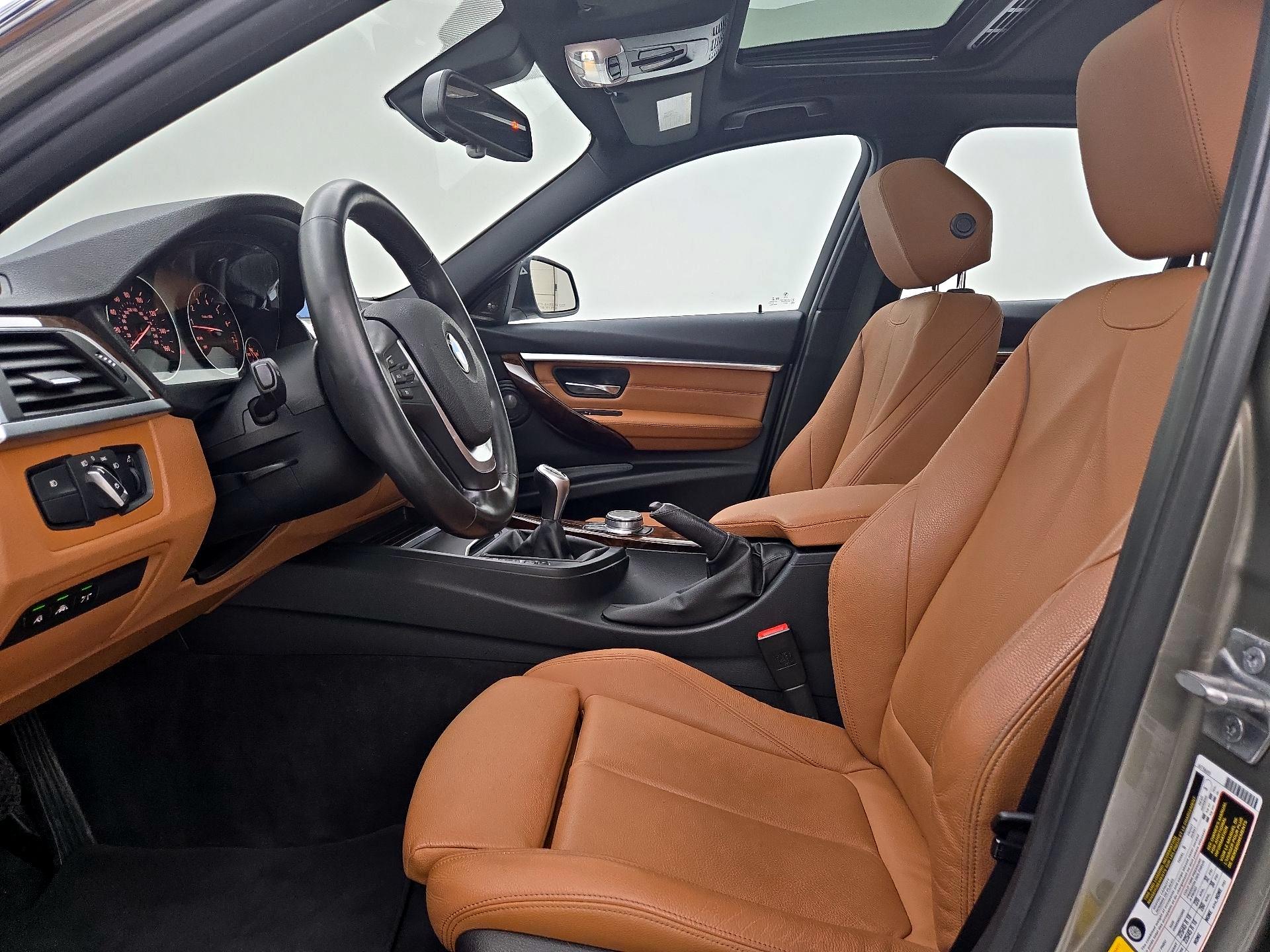 Thumbnail: 2017 BMW 3 Series - 11