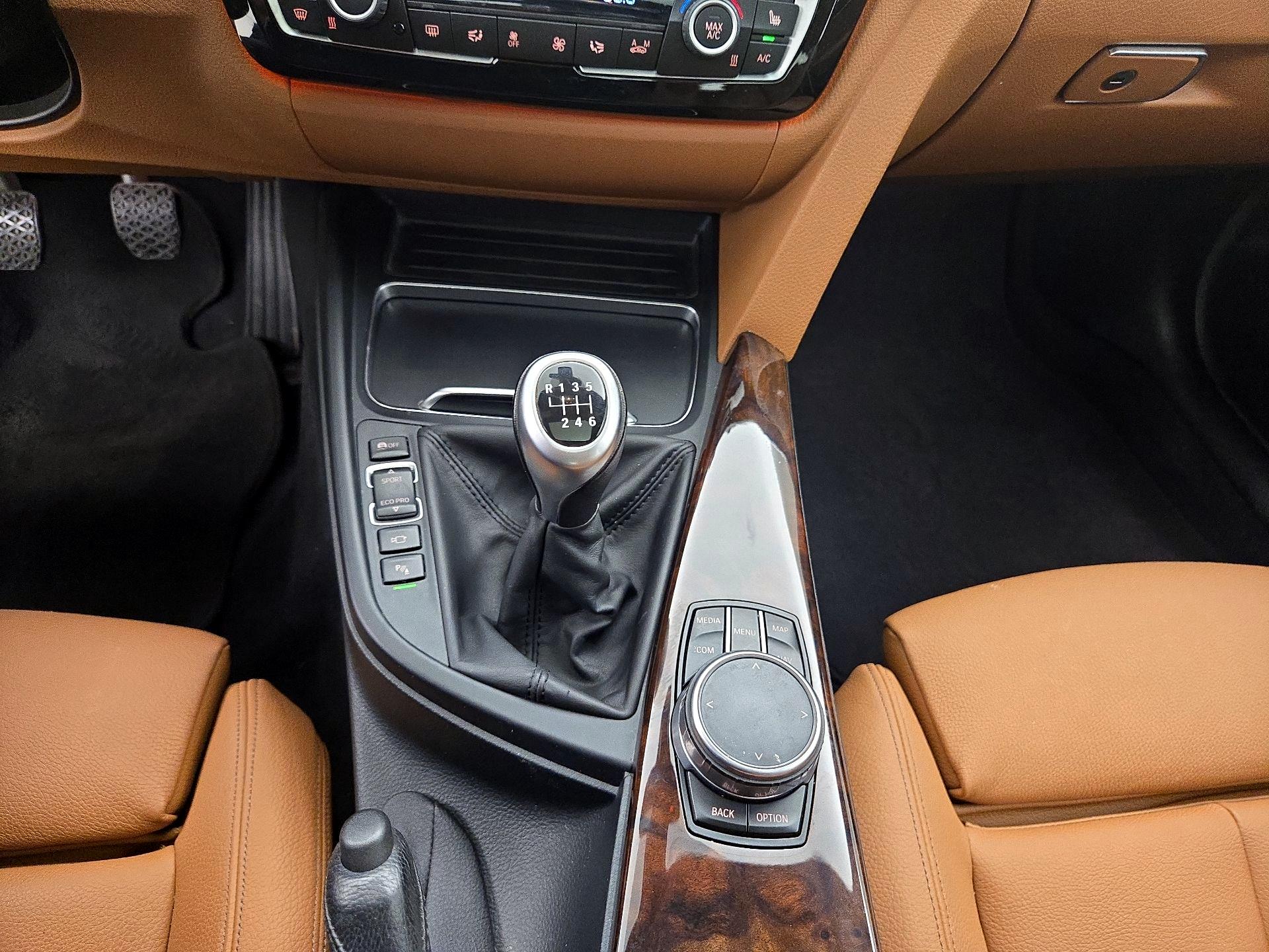 Thumbnail: 2017 BMW 3 Series - 18