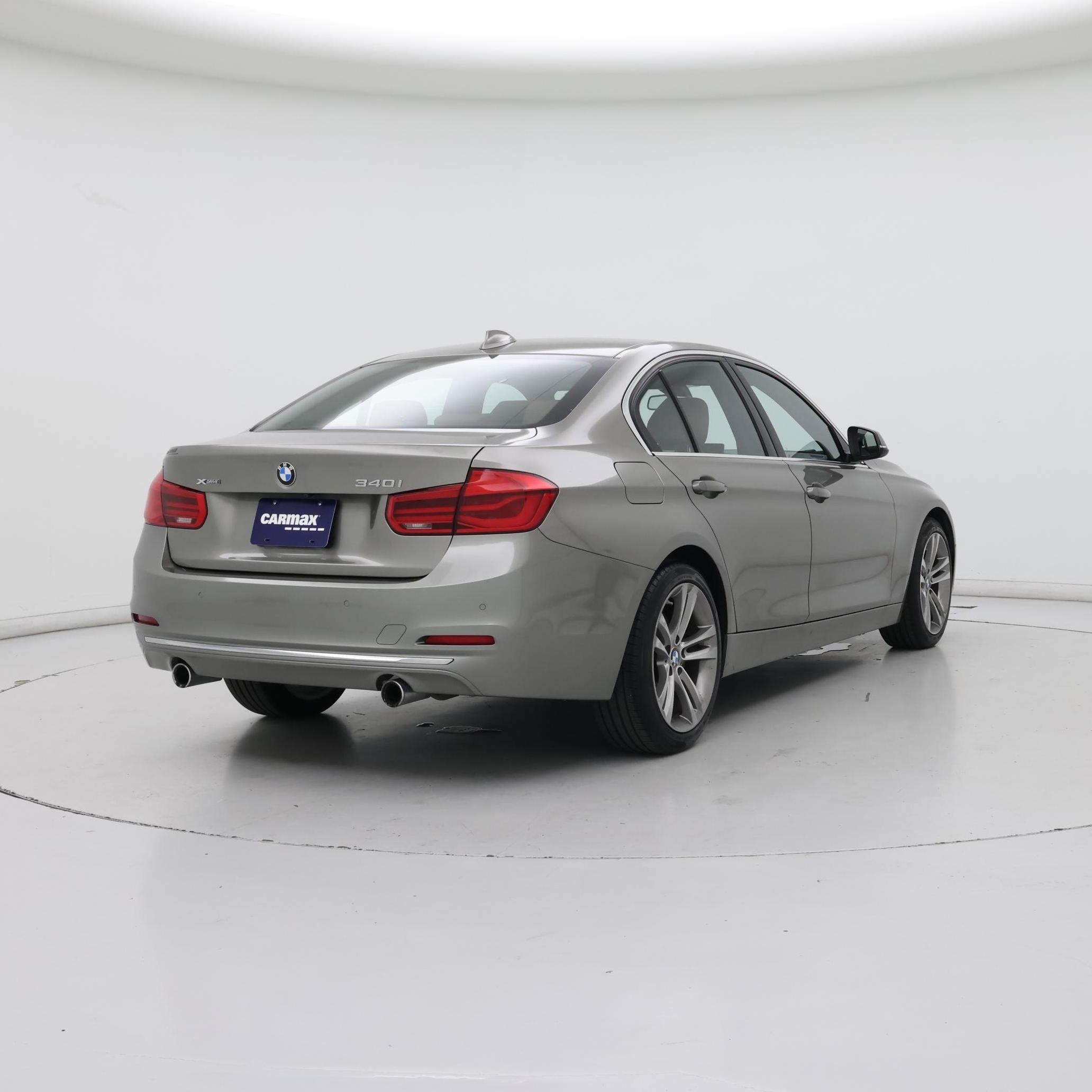 Thumbnail: 2017 BMW 3 Series - 8