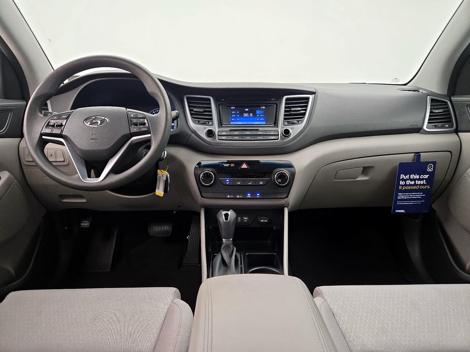 Thumbnail: 2016 Hyundai Tucson - 9
