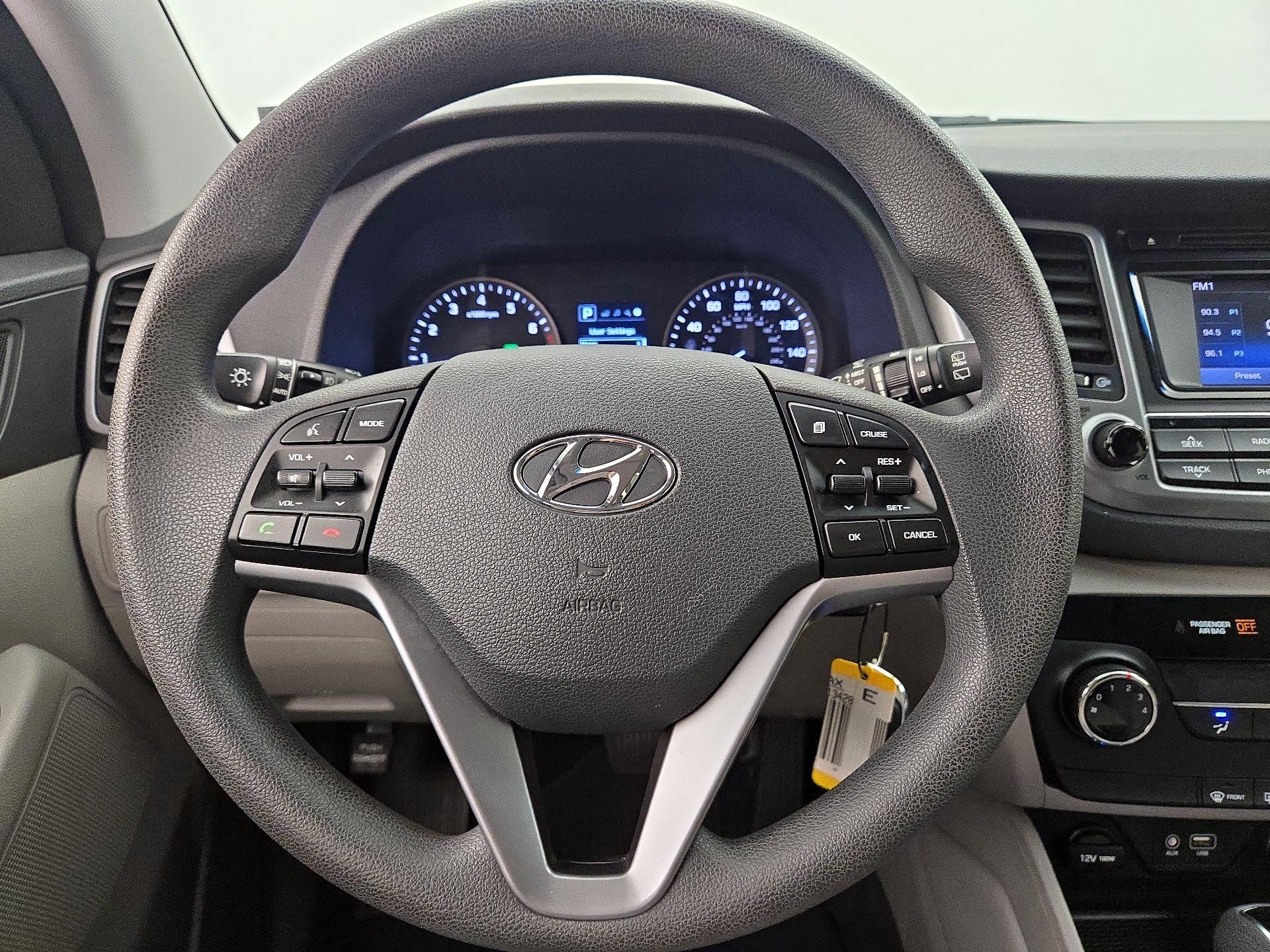 Thumbnail: 2016 Hyundai Tucson - 10