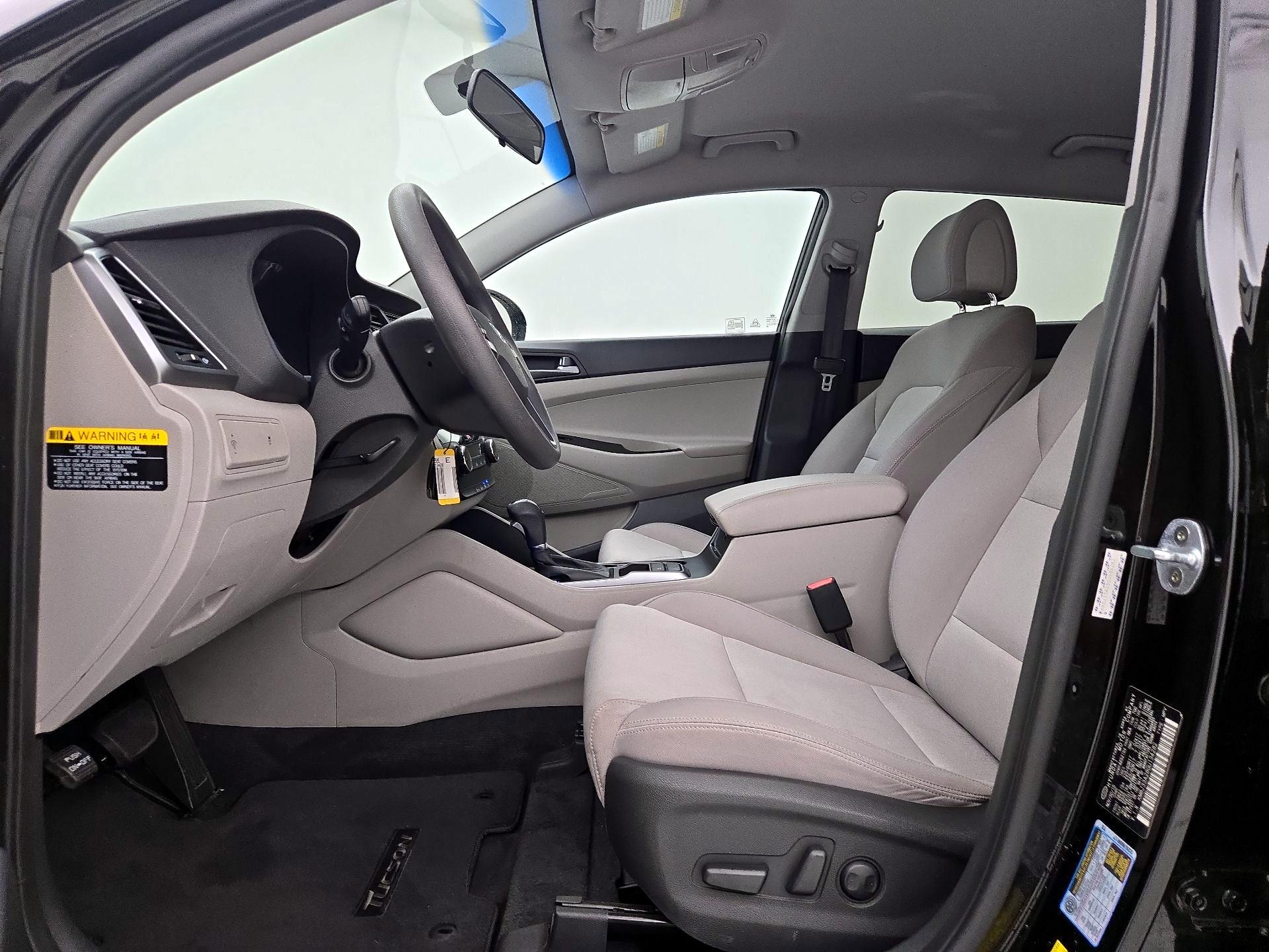 Thumbnail: 2016 Hyundai Tucson - 11
