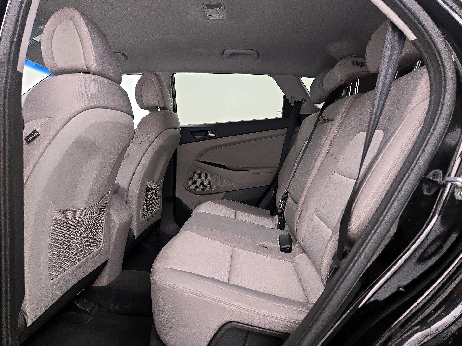 Thumbnail: 2016 Hyundai Tucson - 18