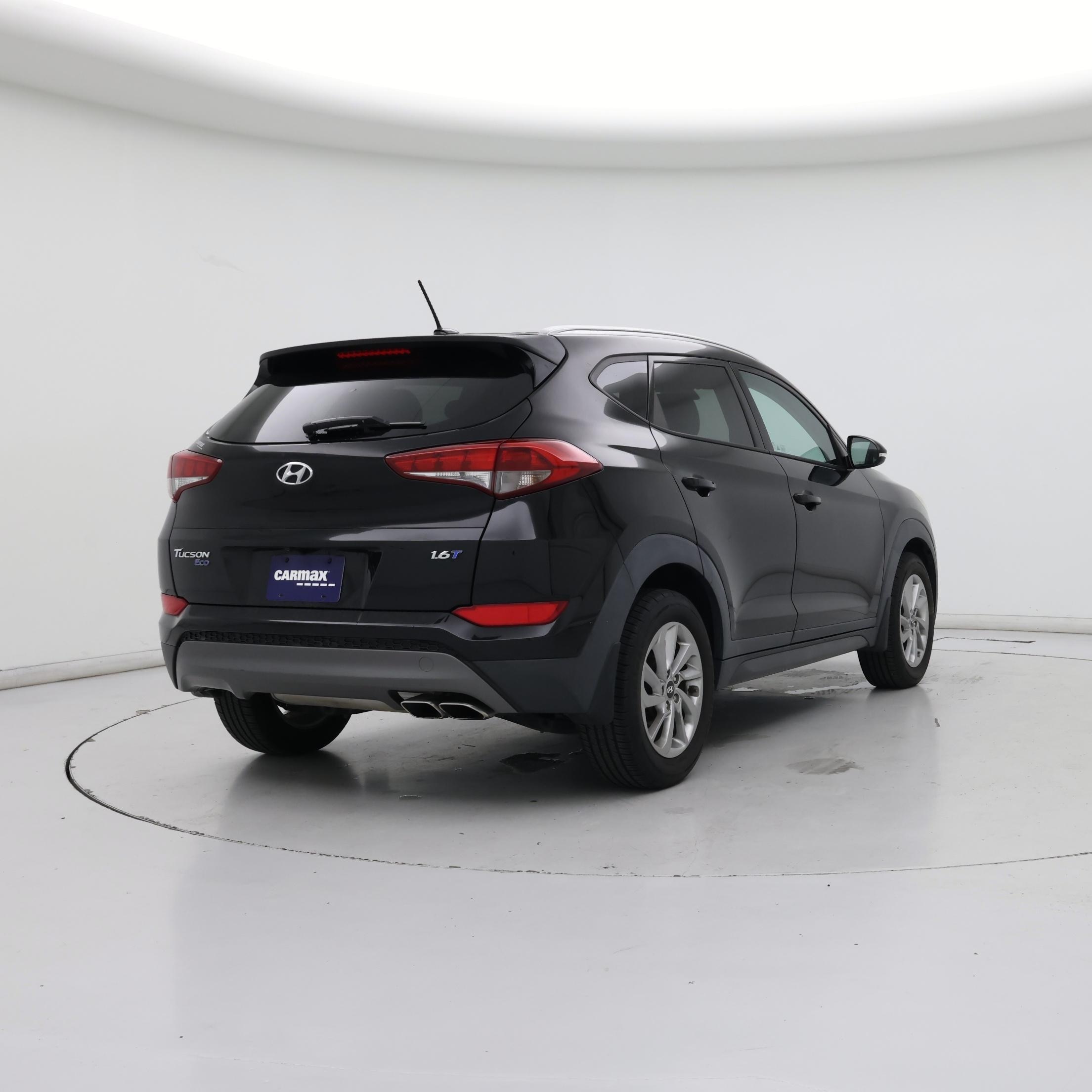 Thumbnail: 2016 Hyundai Tucson - 8