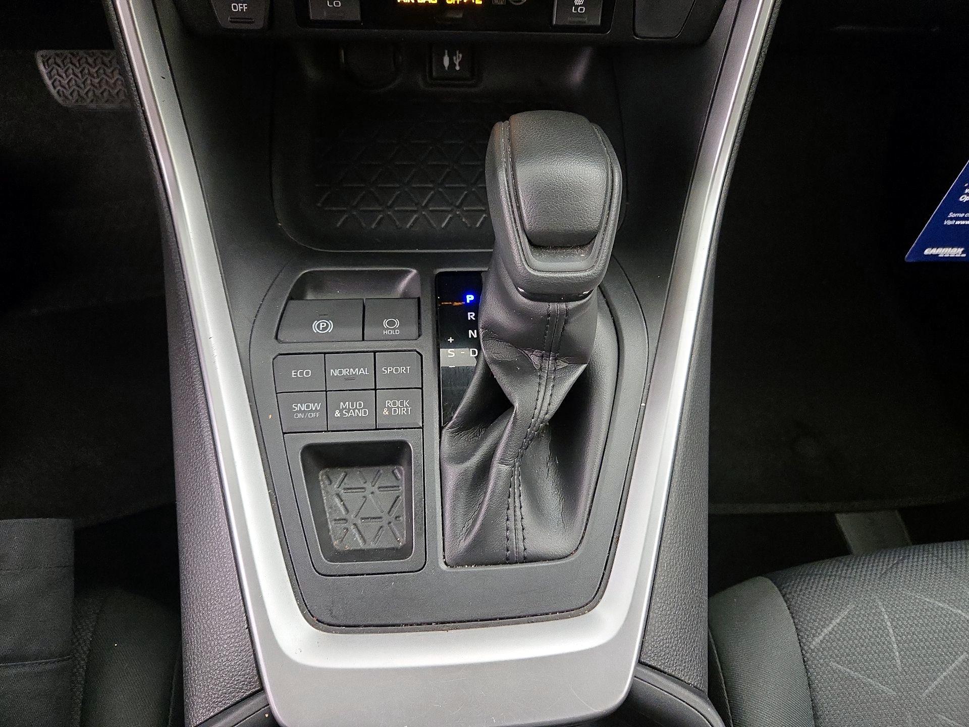 Thumbnail: 2019 Toyota RAV4 - 17