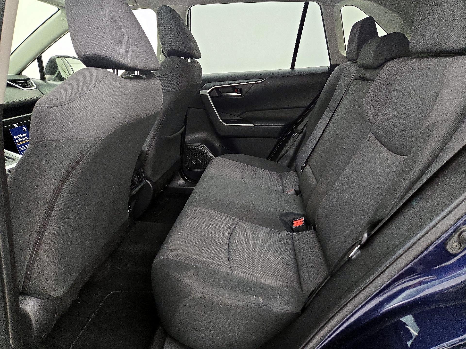 Thumbnail: 2019 Toyota RAV4 - 20
