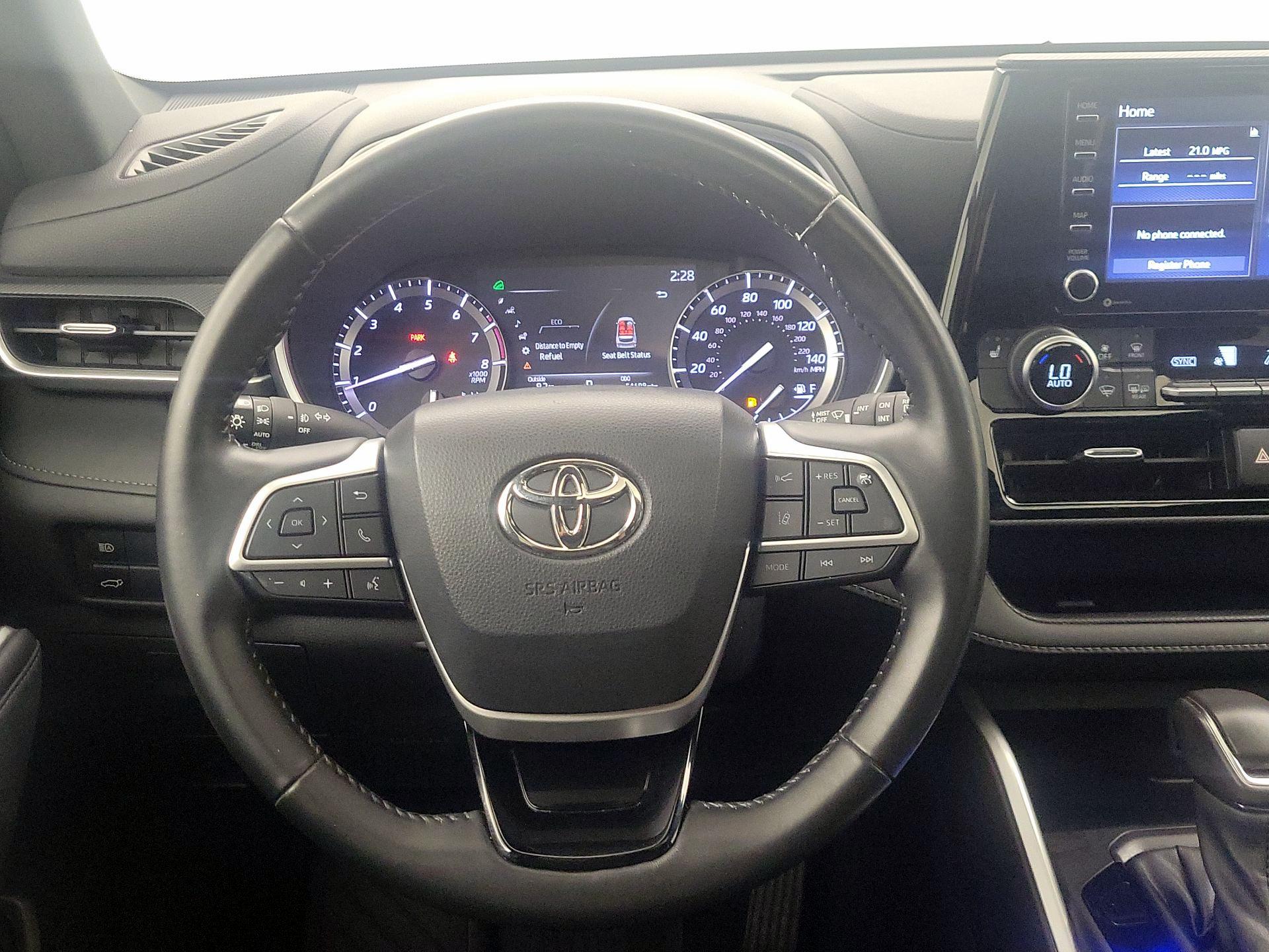 Thumbnail: 2022 Toyota Highlander - 10