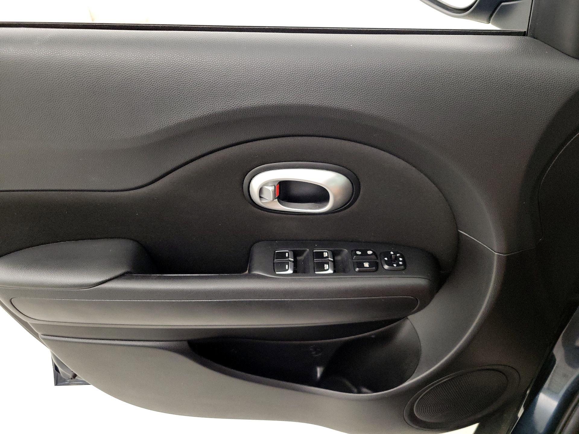 Thumbnail: 2019 Kia Soul - 12