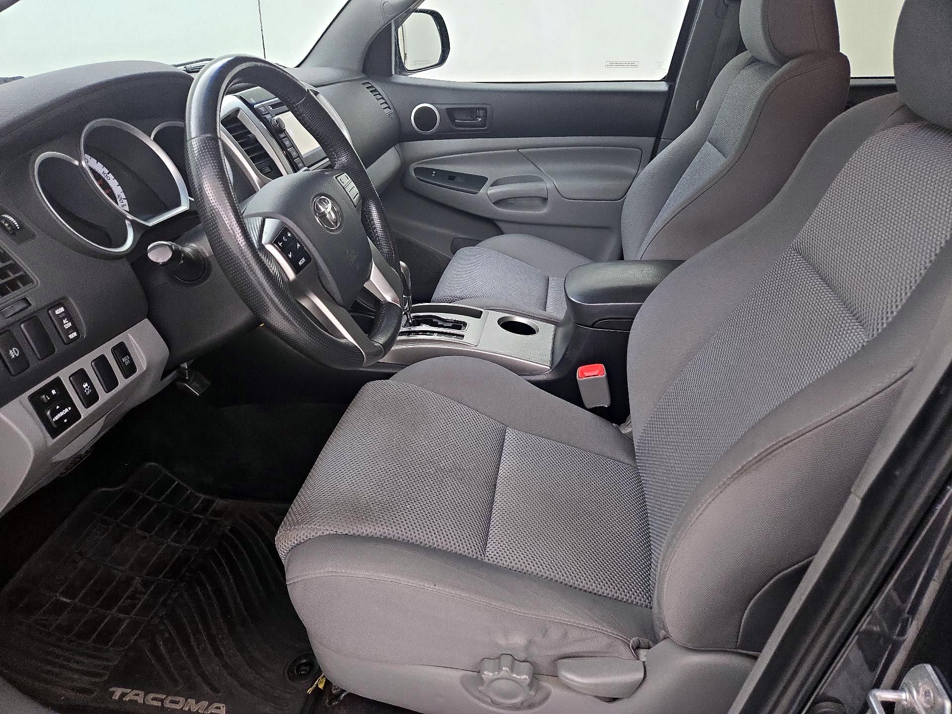 Thumbnail: 2013 Toyota Tacoma - 11