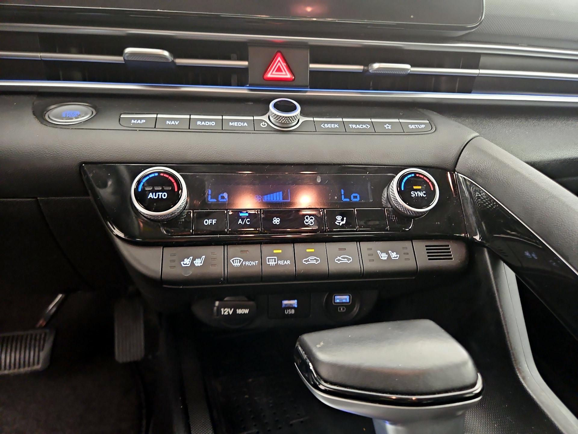 Thumbnail: 2023 Hyundai Elantra - 17