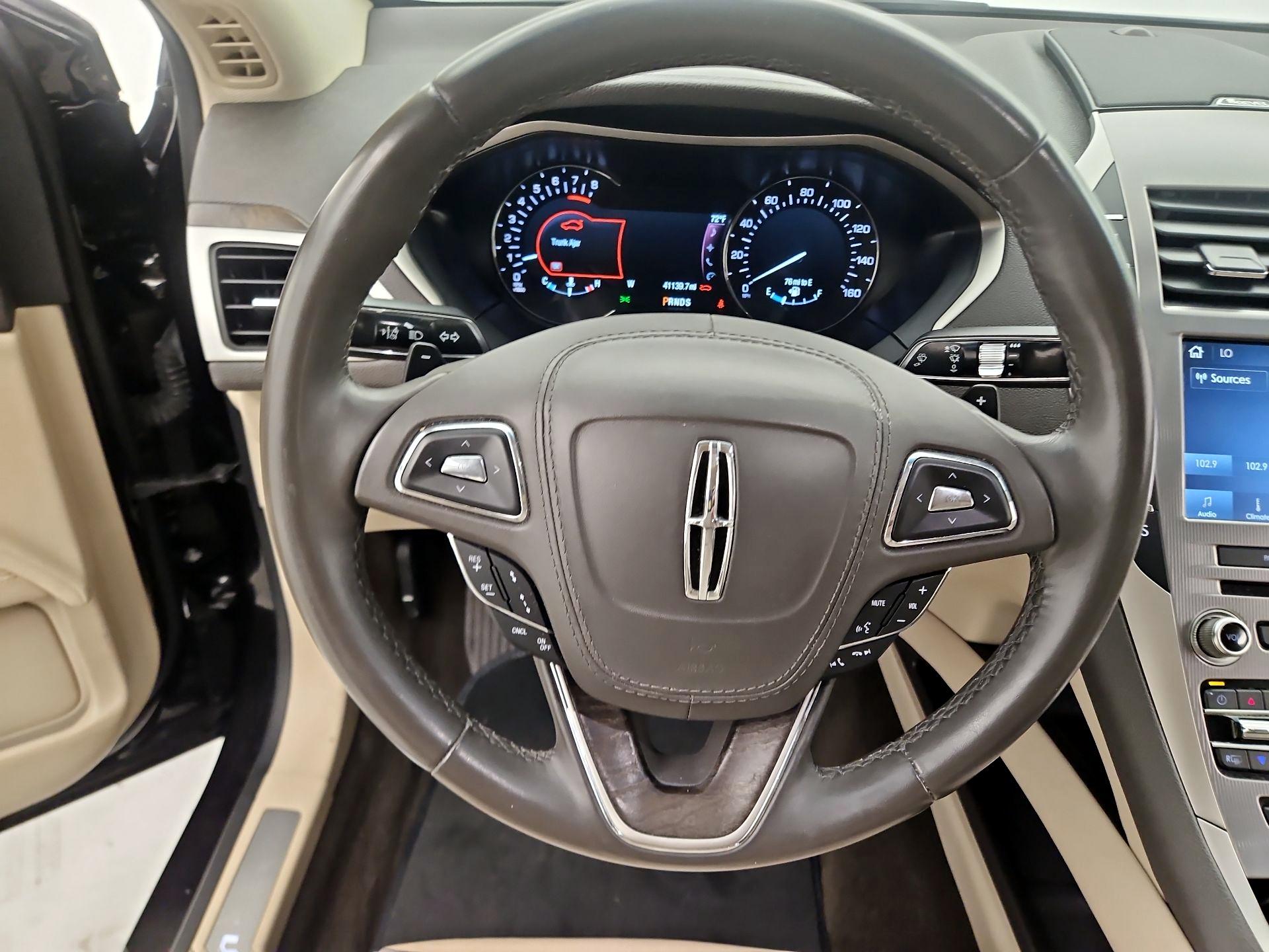 Thumbnail: 2020 Lincoln MKZ - 10