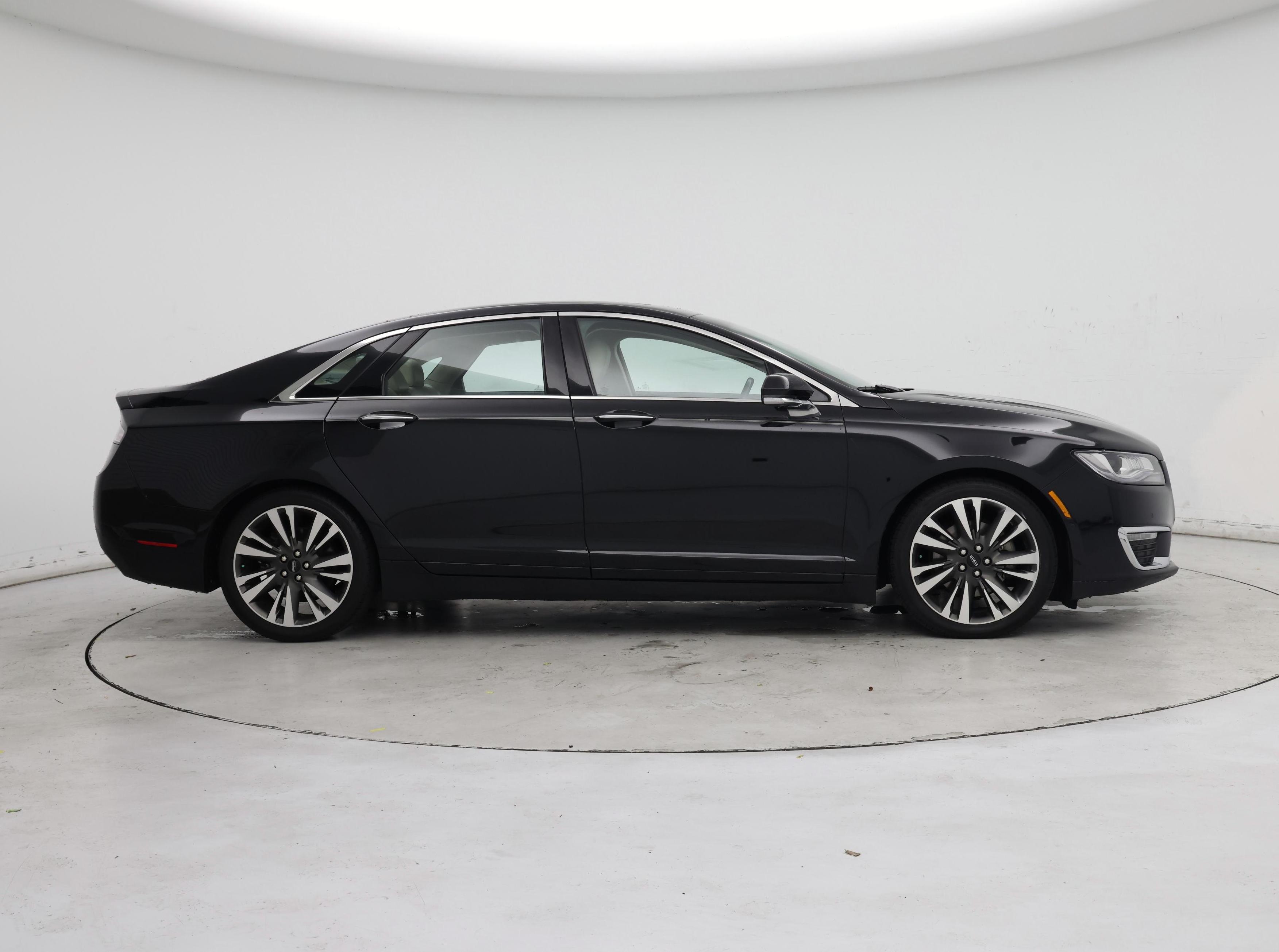 Thumbnail: 2020 Lincoln MKZ - 7