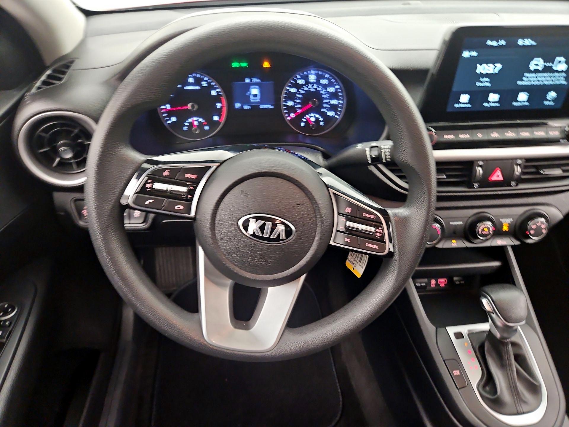 Thumbnail: 2020 Kia Forte - 10