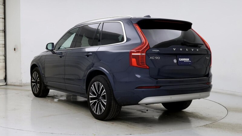 2022 Volvo XC90 T6 Momentum 2